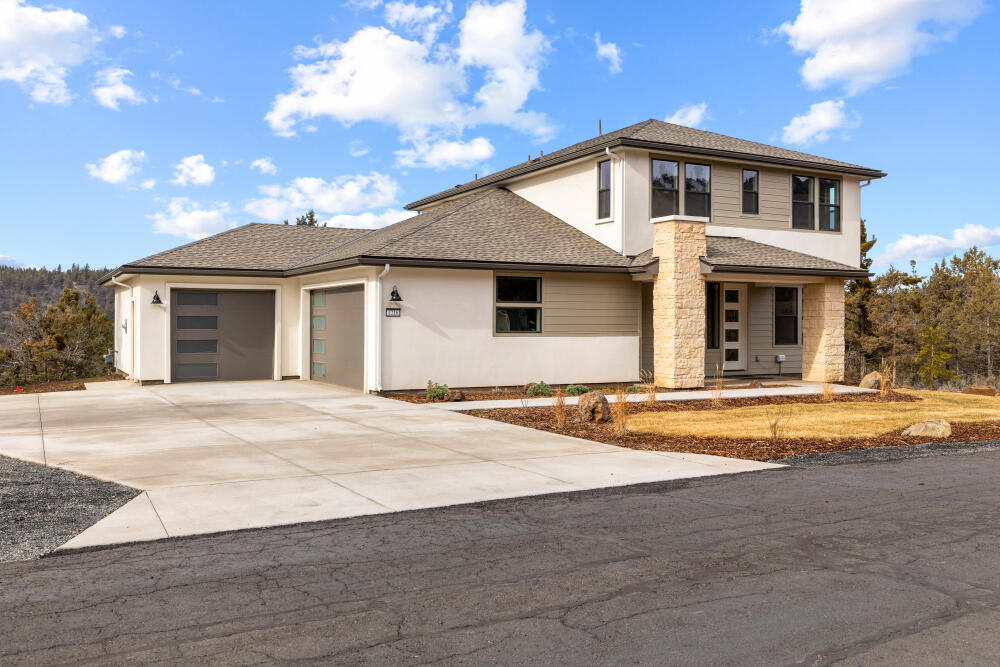 1216 Vine Maple Drive — photo