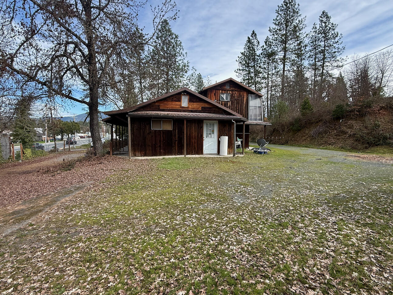 215 Galice Road, Merlin, OR 97532 — photo 3