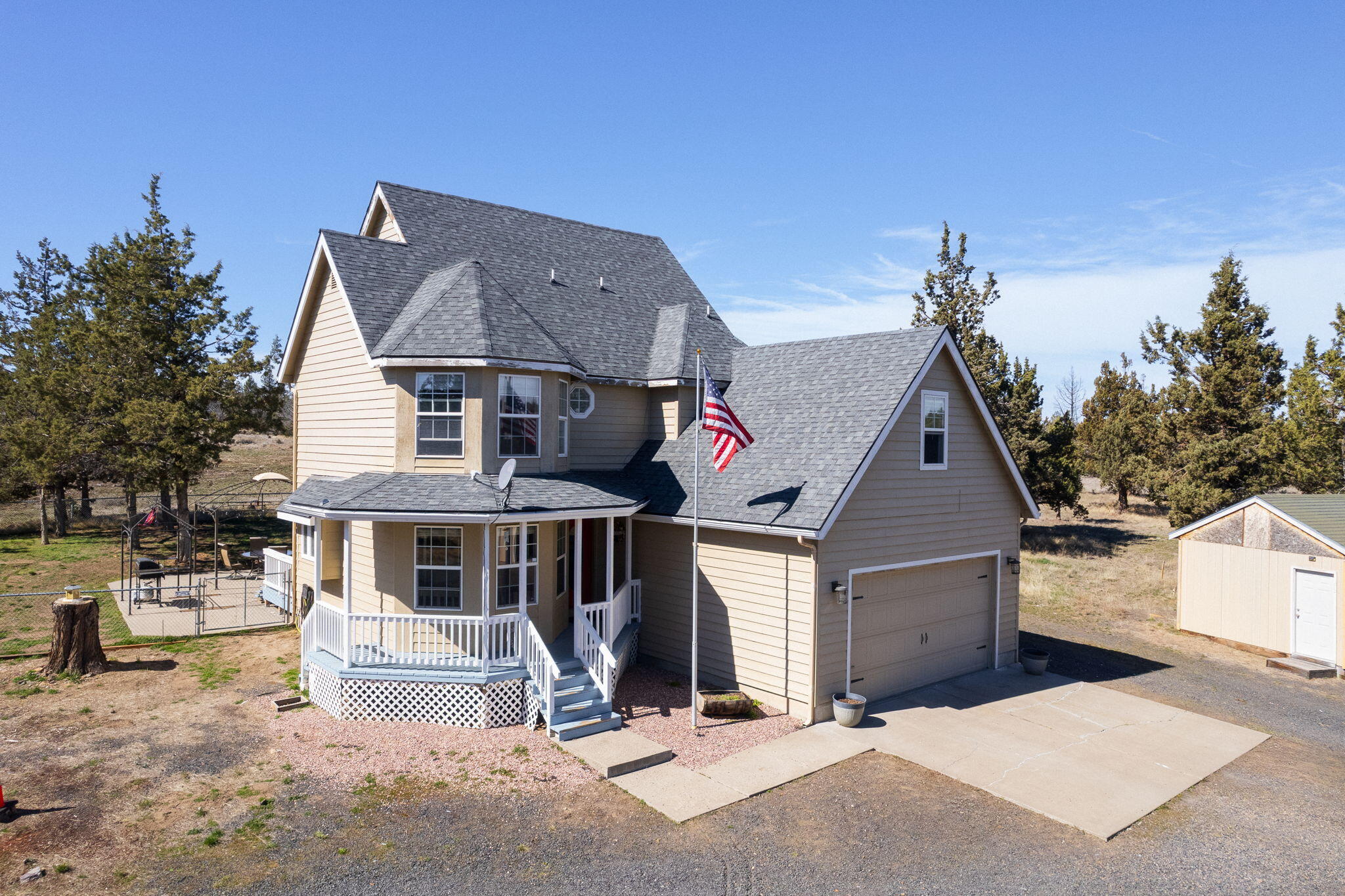 10393 SE Juniper Canyon — photo