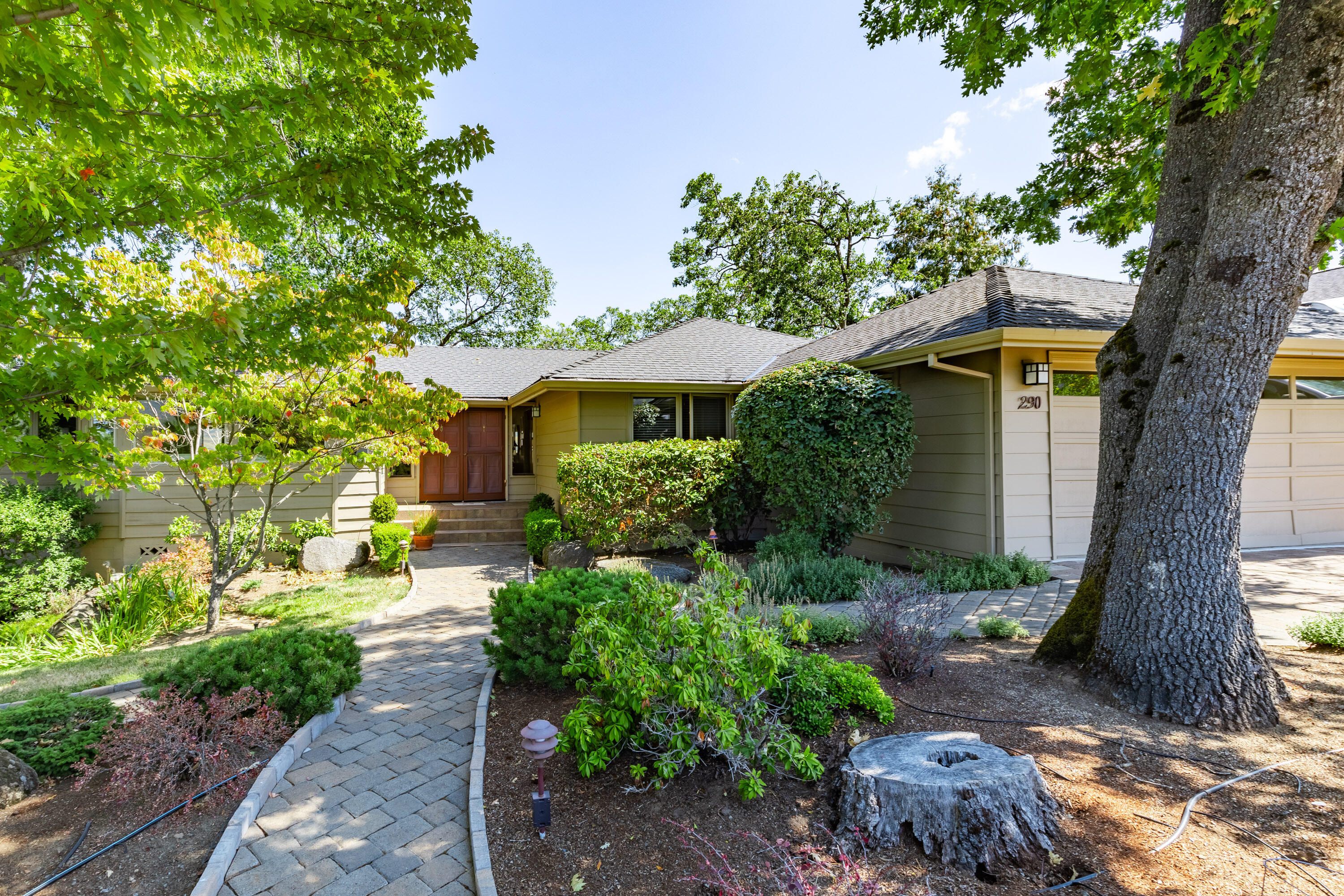 290 Skycrest Drive — photo