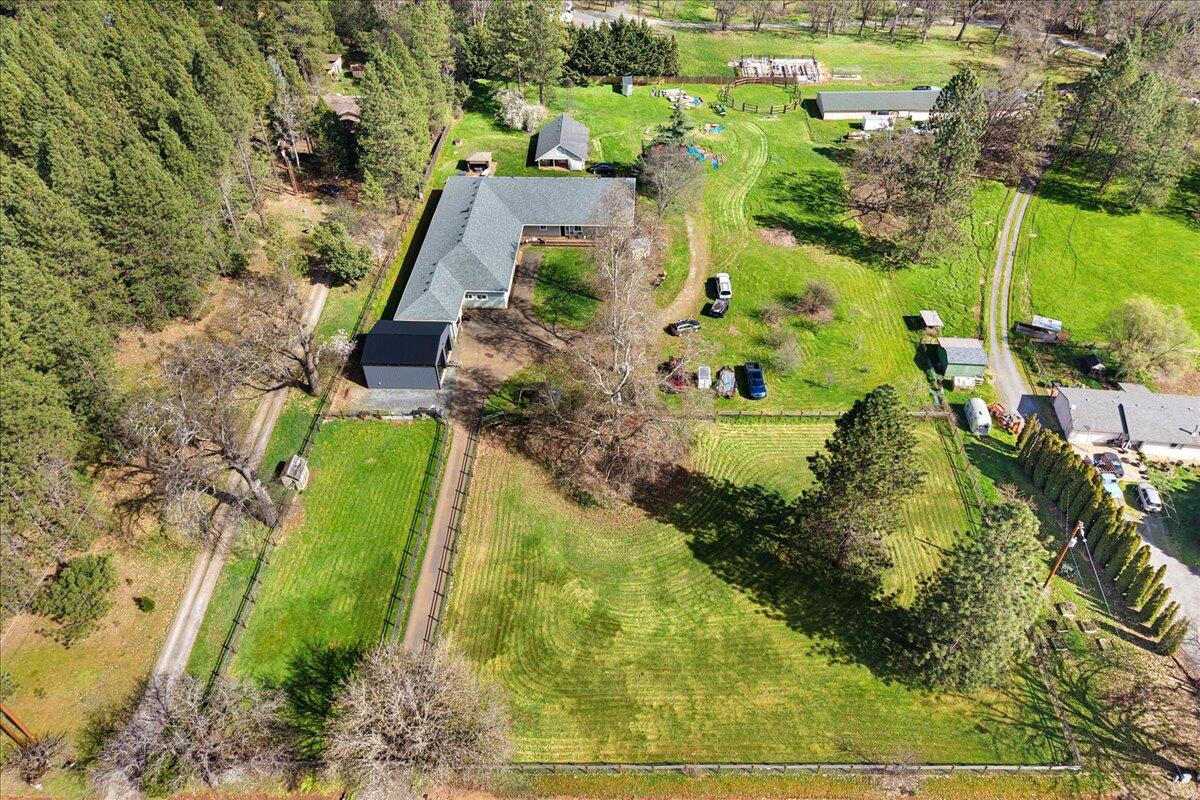 9011 Monument Drive — photo