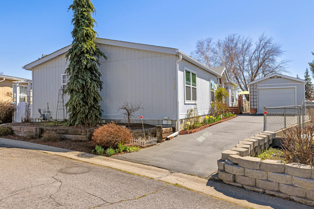 7120 Turner Court — photo