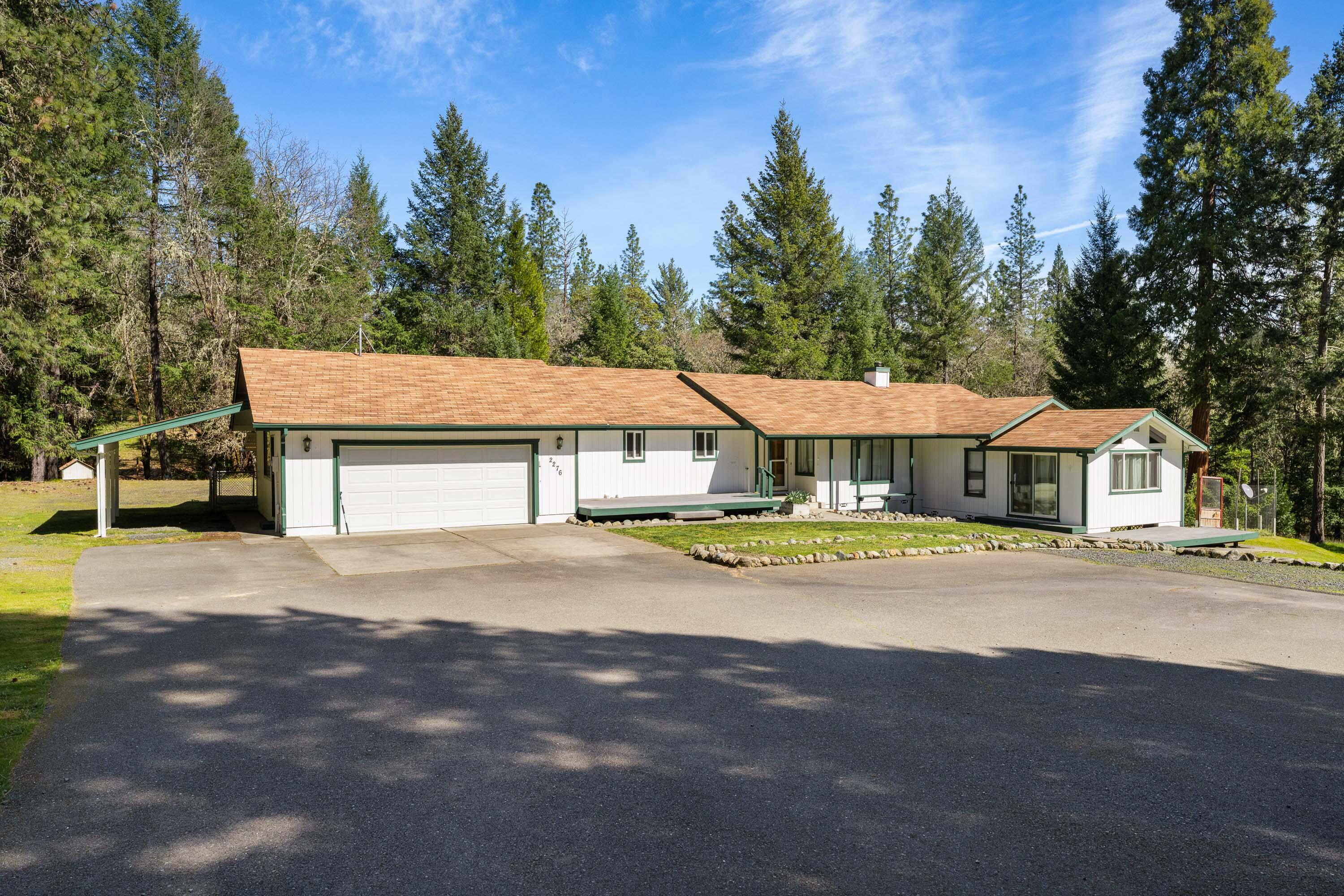2276 Azalea Drive — photo