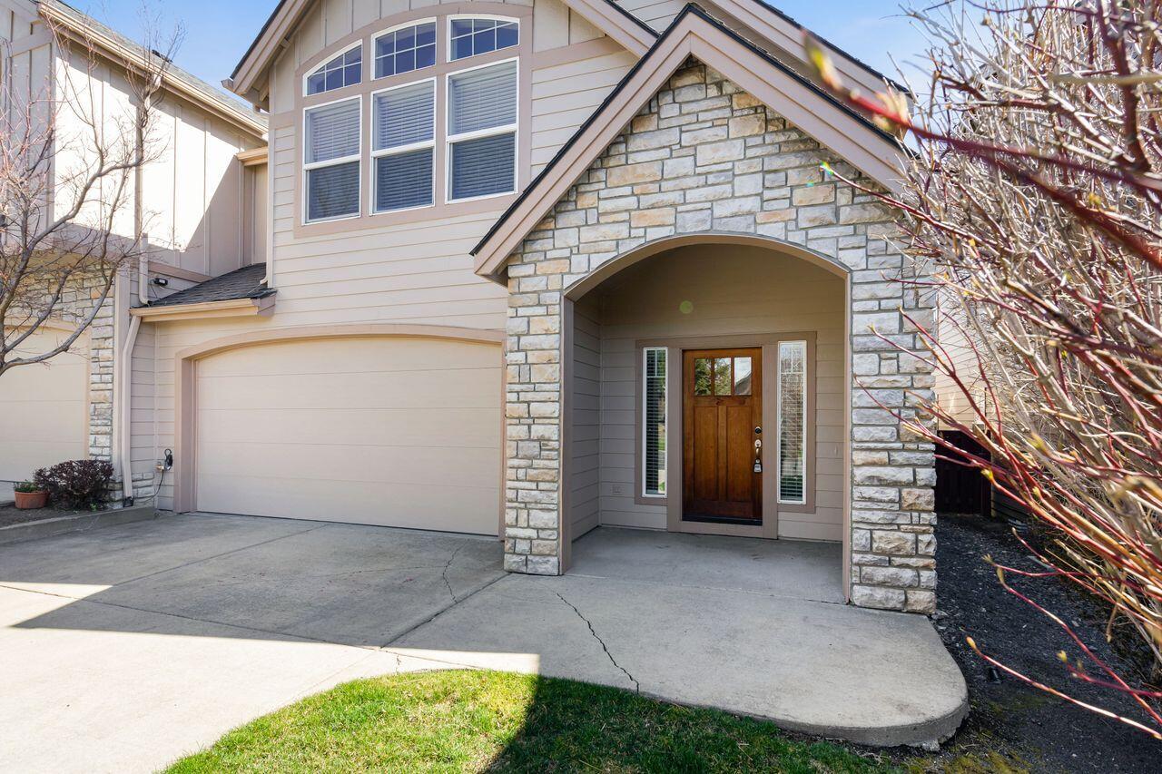 61148 Foxglove Loop — photo