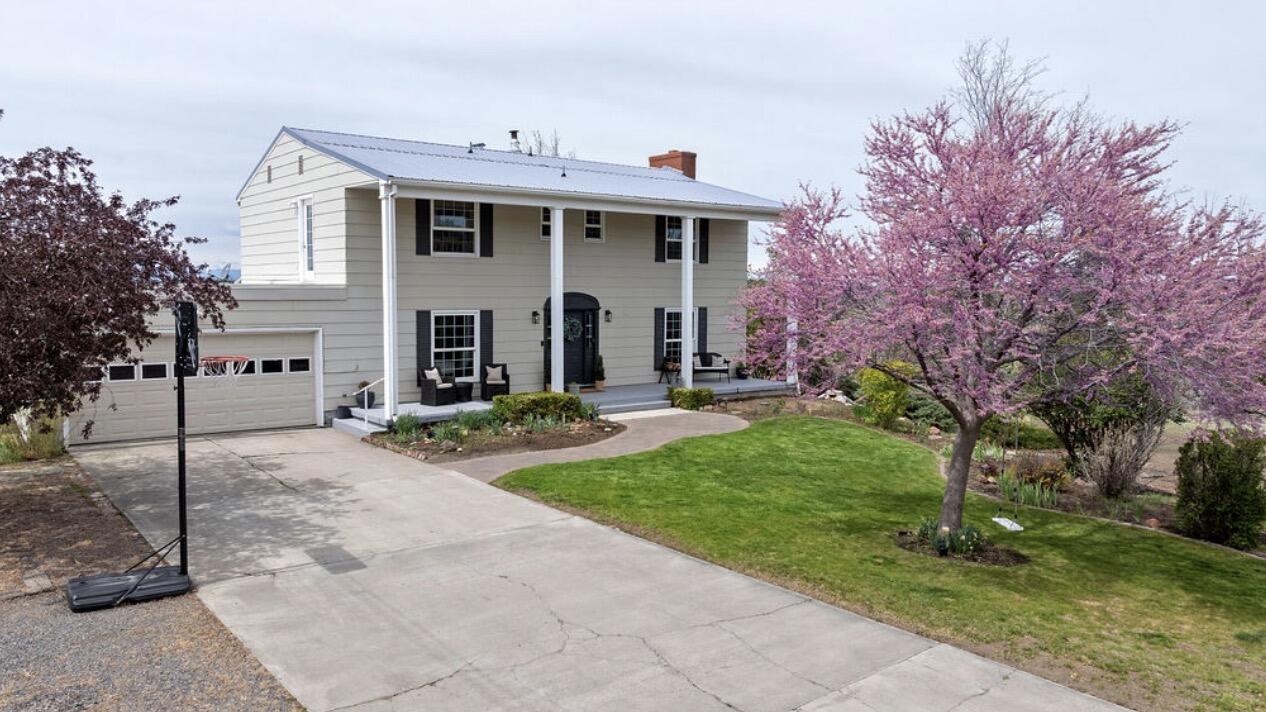 1103 NE Richard Lane — photo