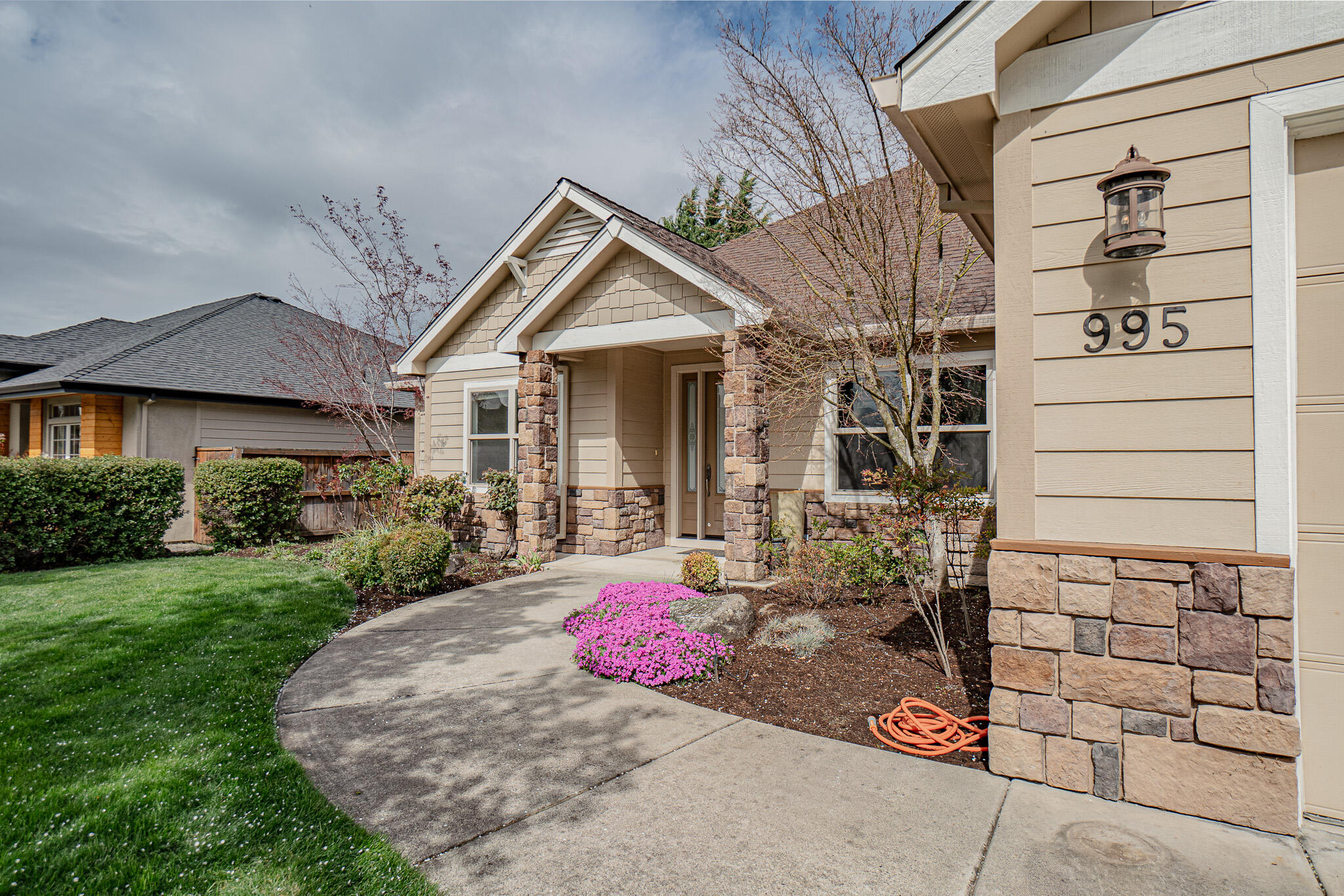 995 Pumpkin Ridge Drive, Eagle Point, OR 97524 — photo 3