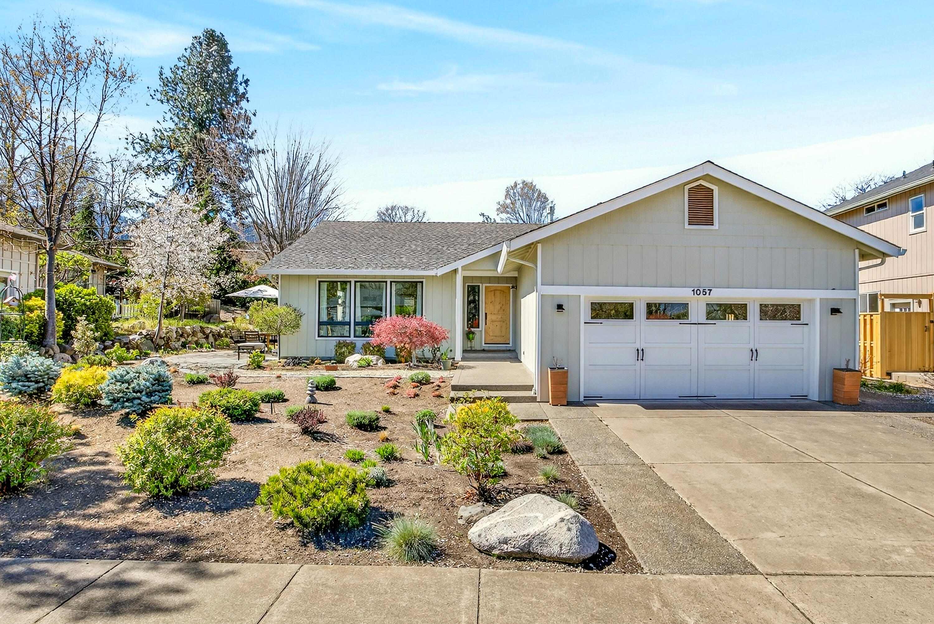 1057 Oak Knoll Drive — photo