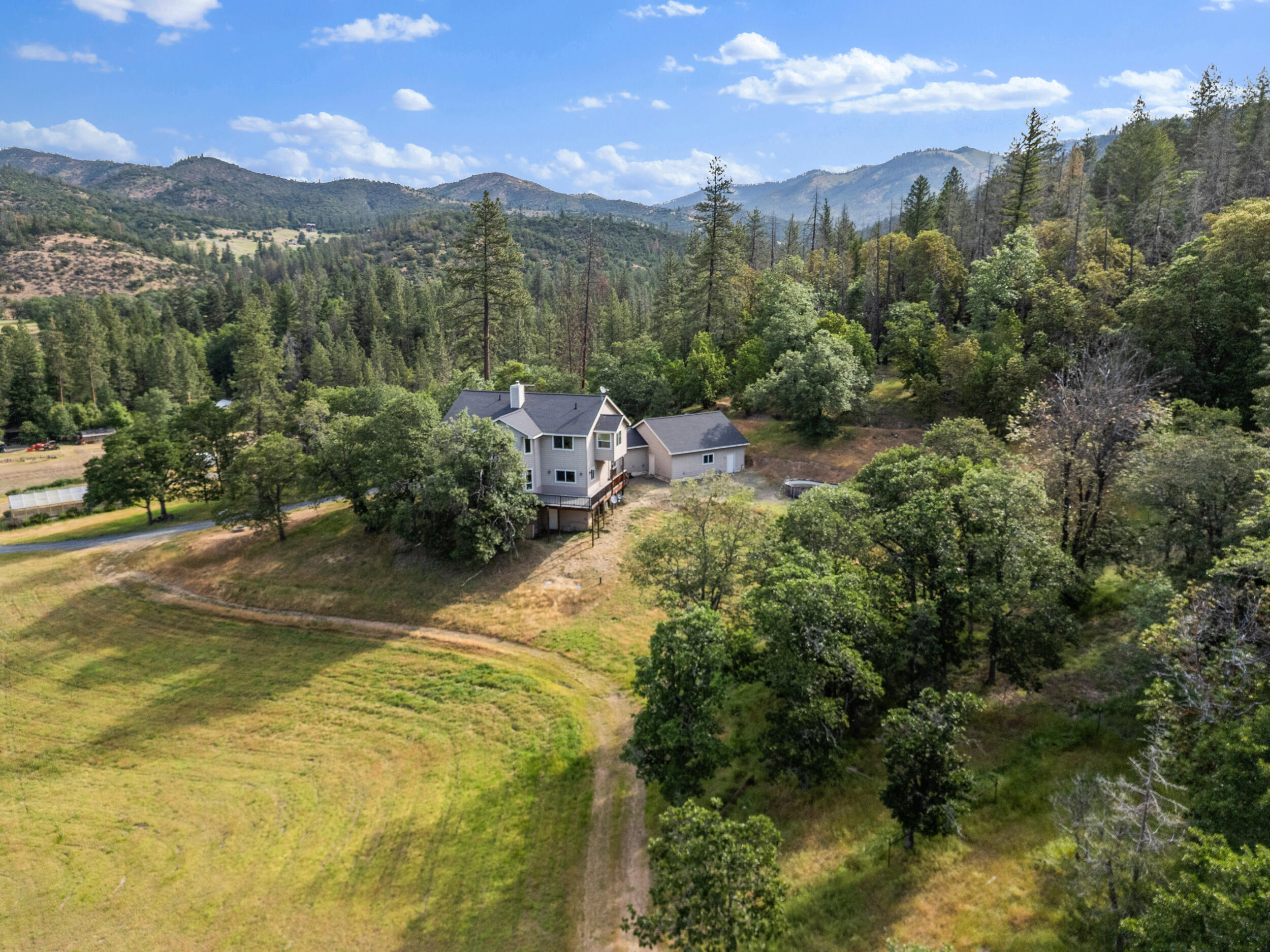 3375 Little Applegate Road — photo