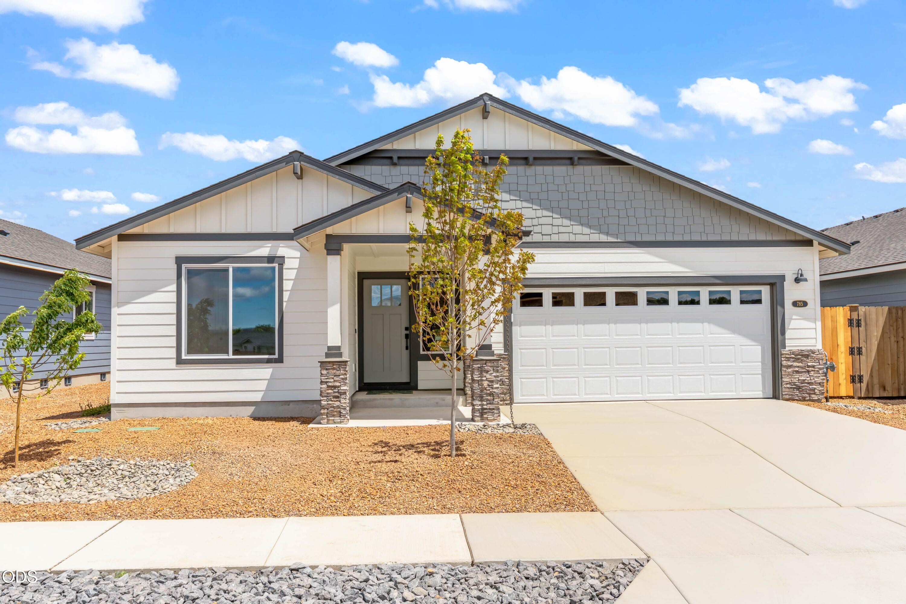 785 NE Discovery Loop, Lot 162 — photo