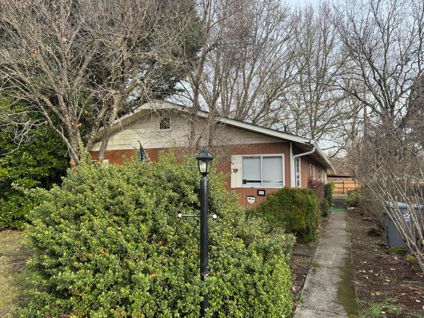 225 SW Westholm Avenue — photo