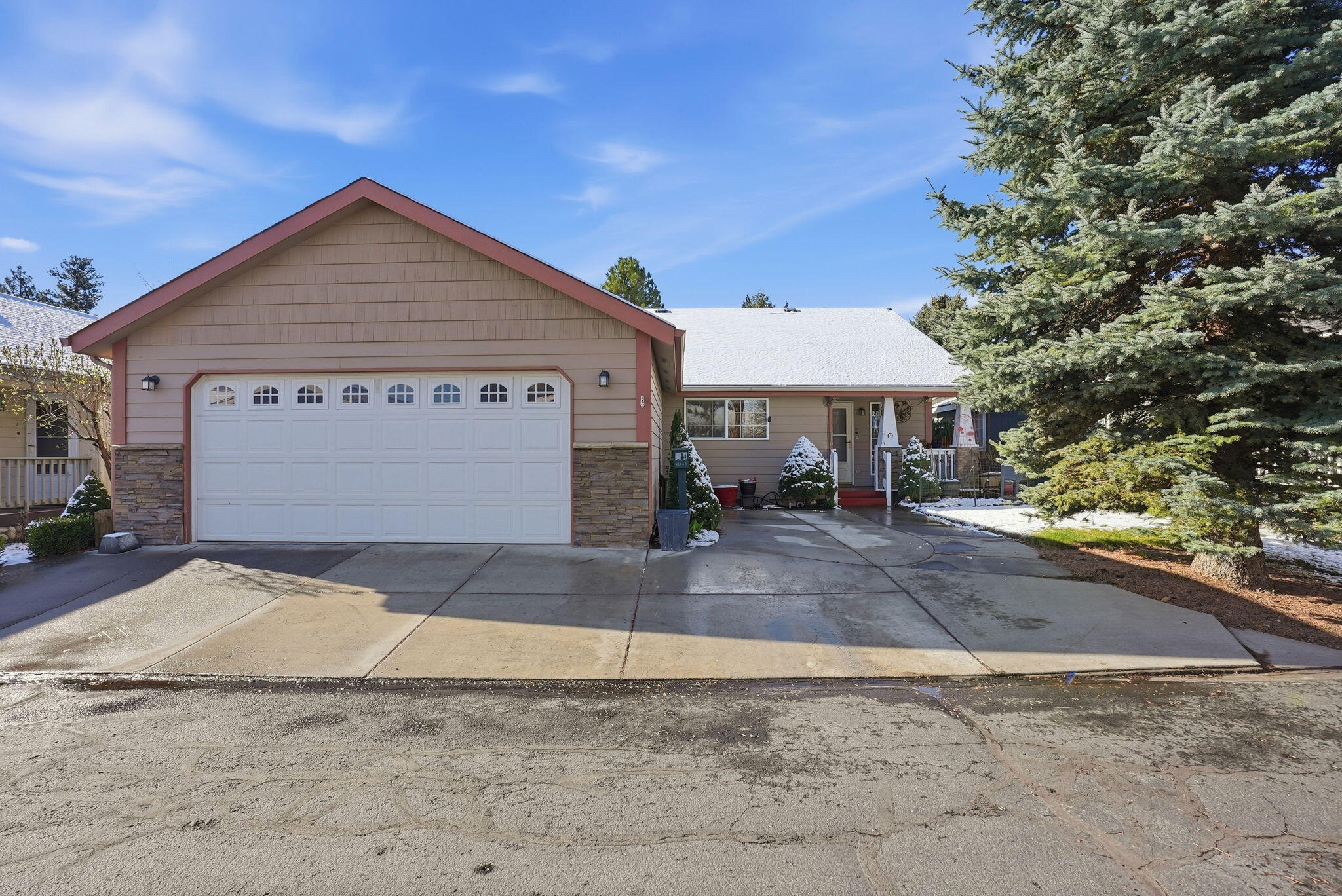 1045 W Collier Glacier Drive — photo
