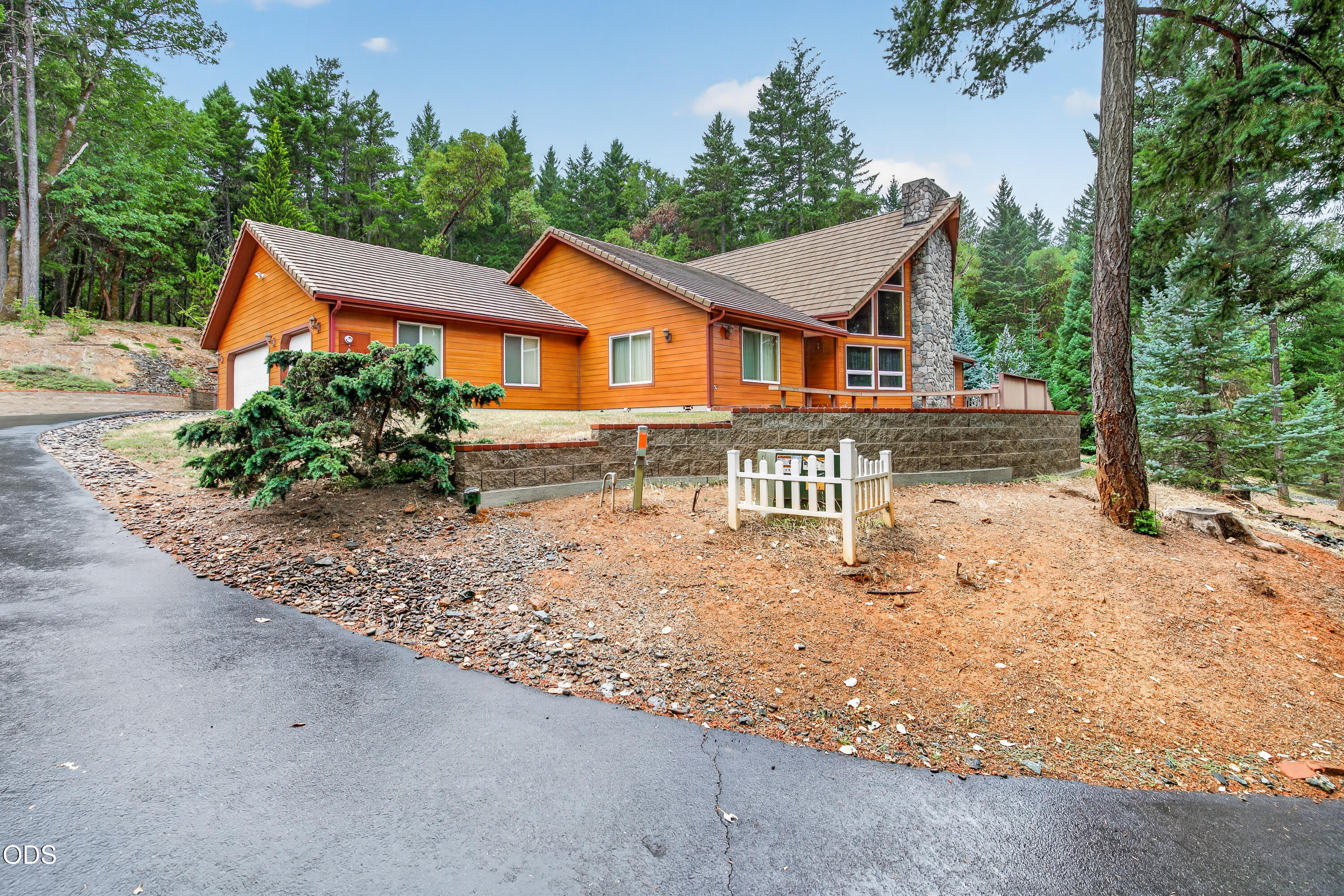 455 Dutcher Creek Road — photo