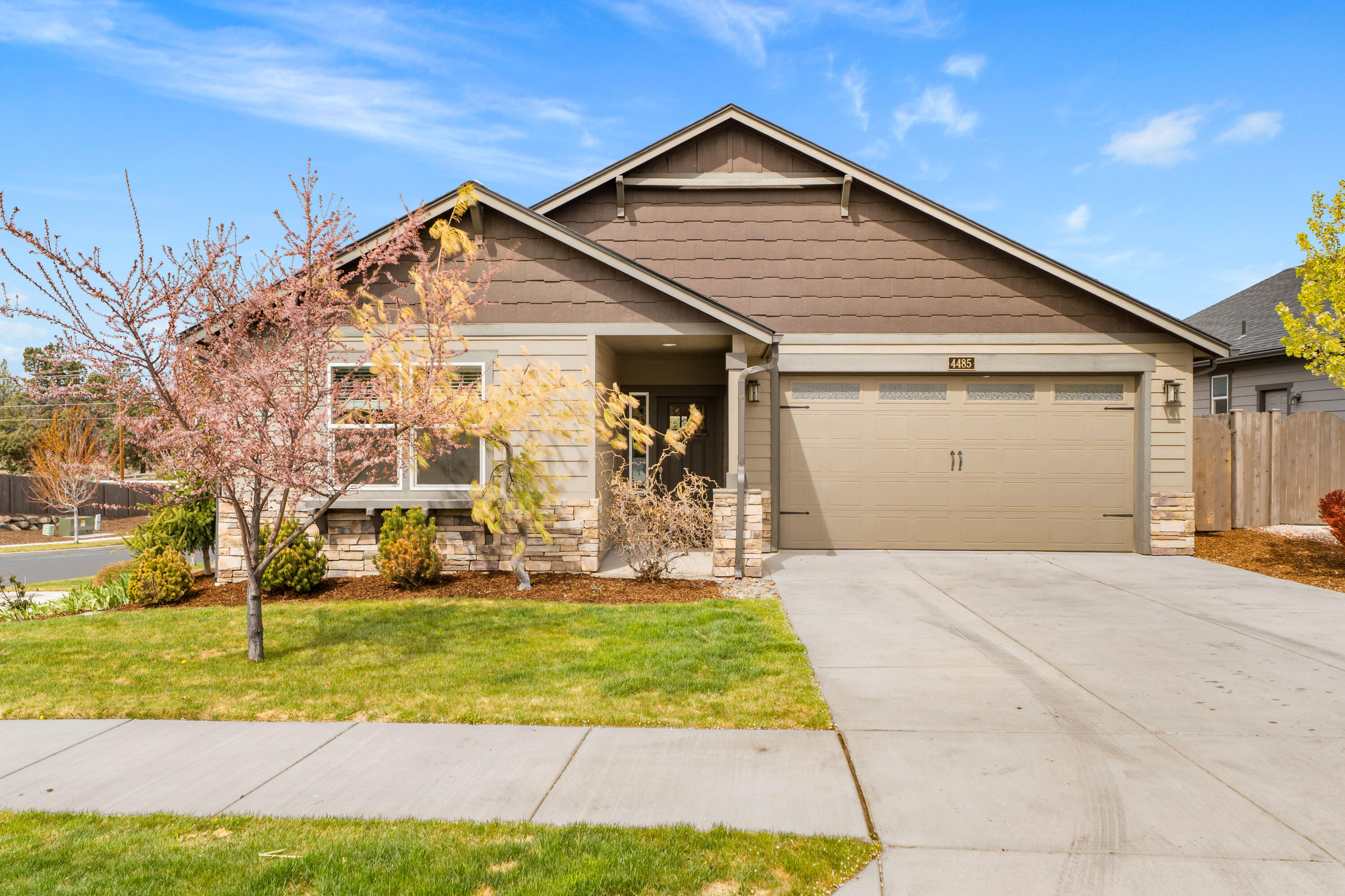 4485 SW Salmon Avenue — photo