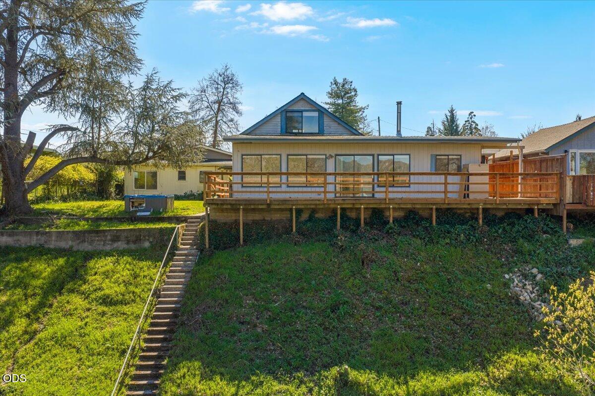 1300 Daisy Lane — photo
