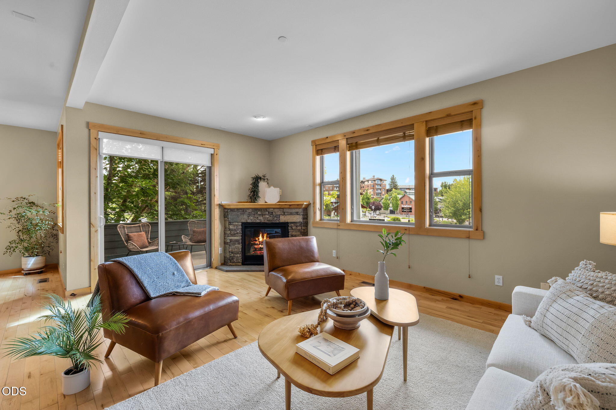 601 SW Otter Way — photo