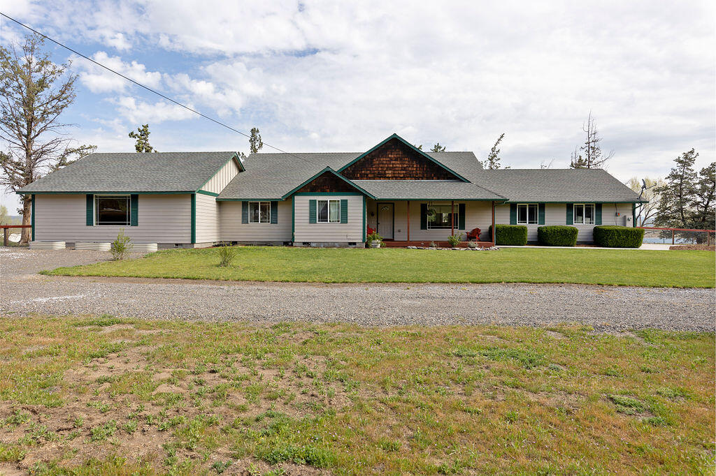 4260 NW Oneil Highway — photo