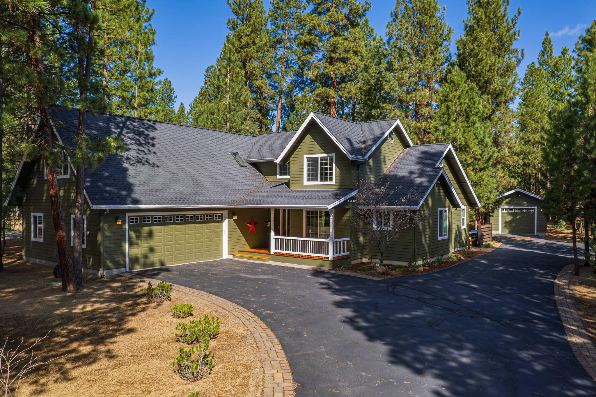 14234 Whitewater Loop — photo