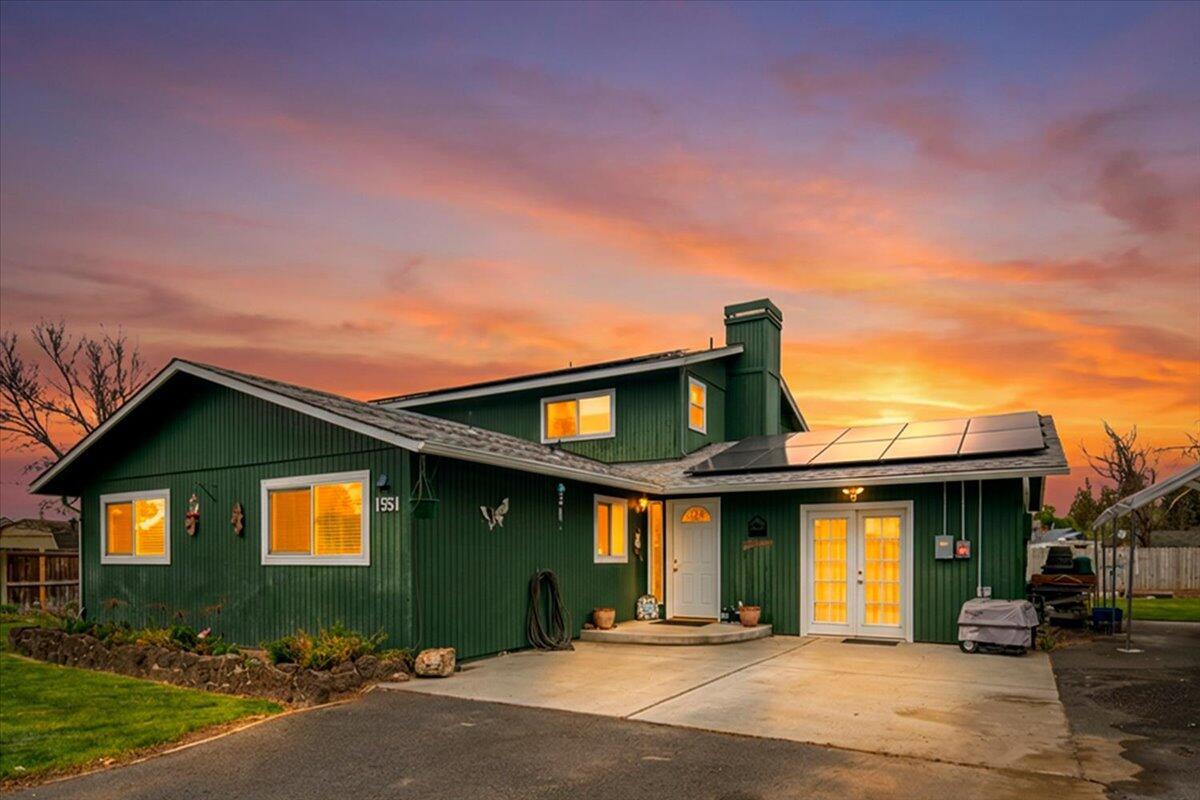 1551 SW Parkway Drive — photo