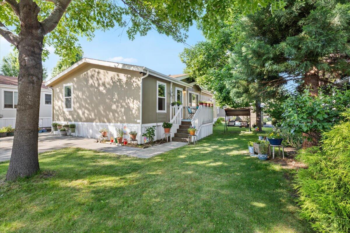 10 E South Stage Road, Spc 423 — photo