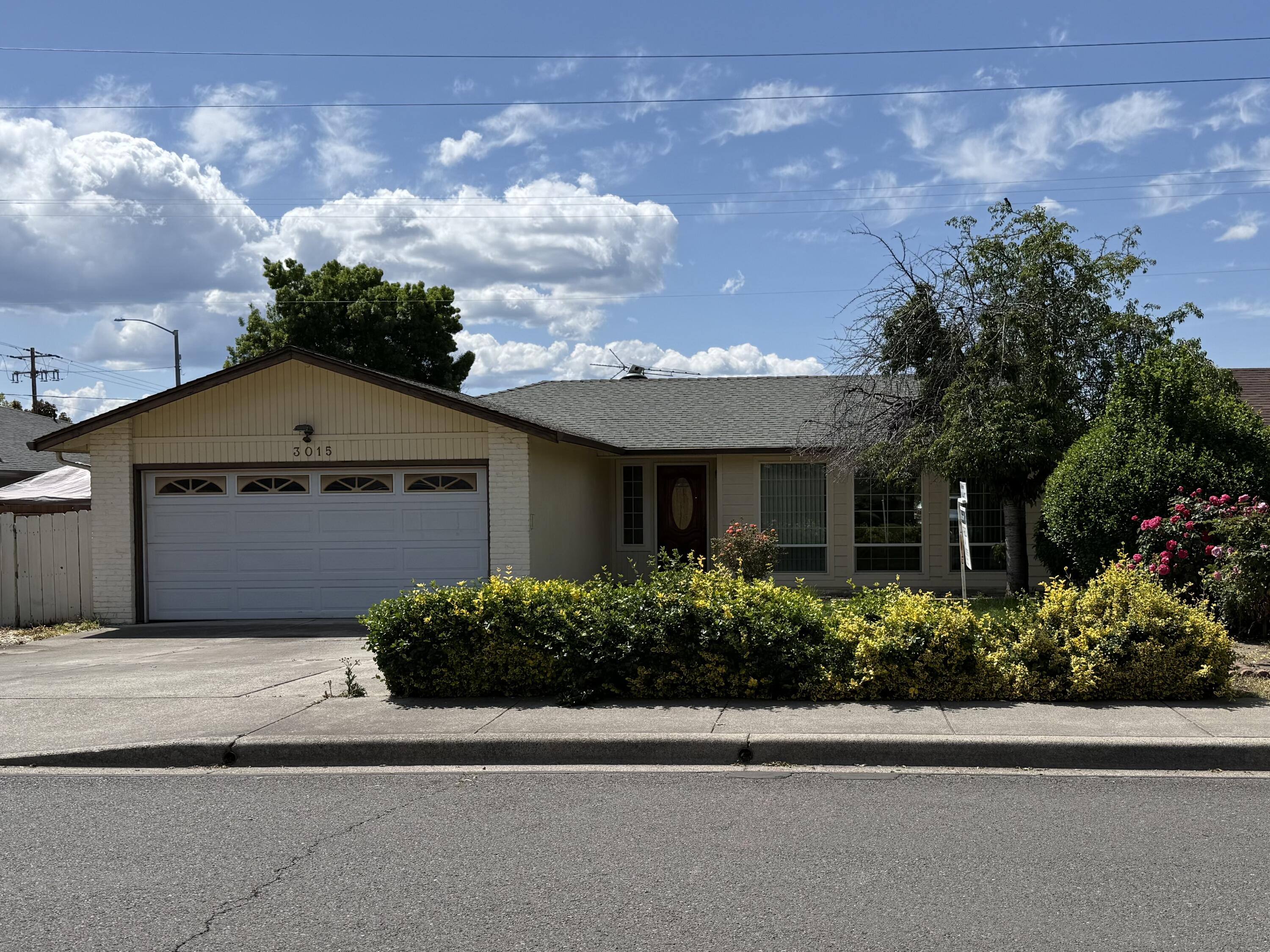 3015 Milhoan Drive — photo