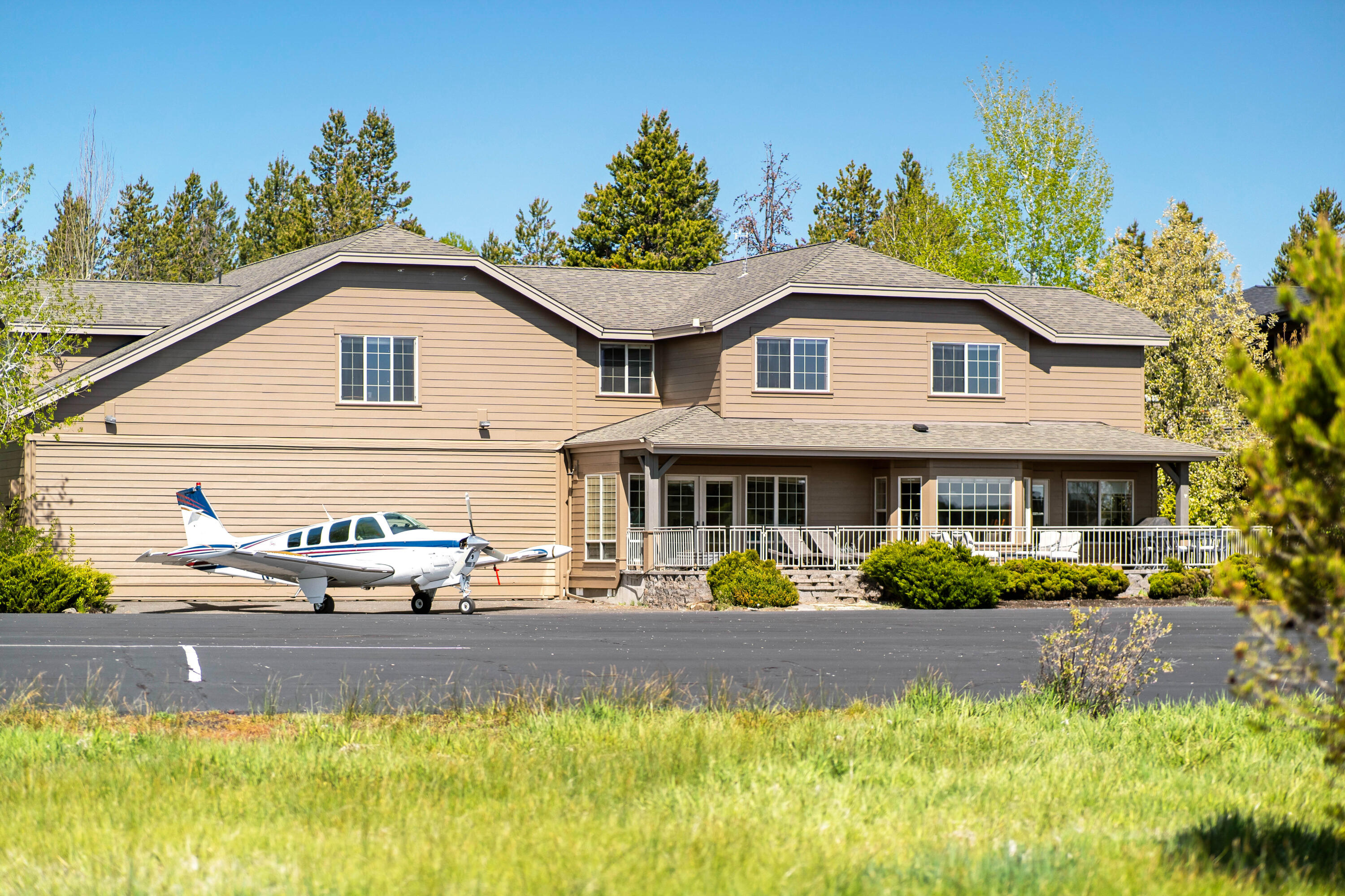 56902 River Road, 6 — photo
