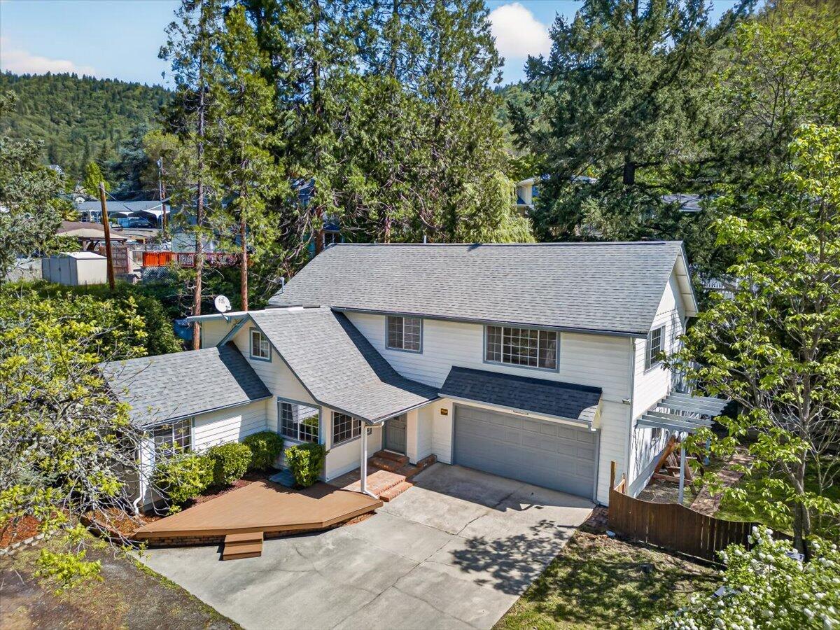1635 NE Beacon Drive — photo