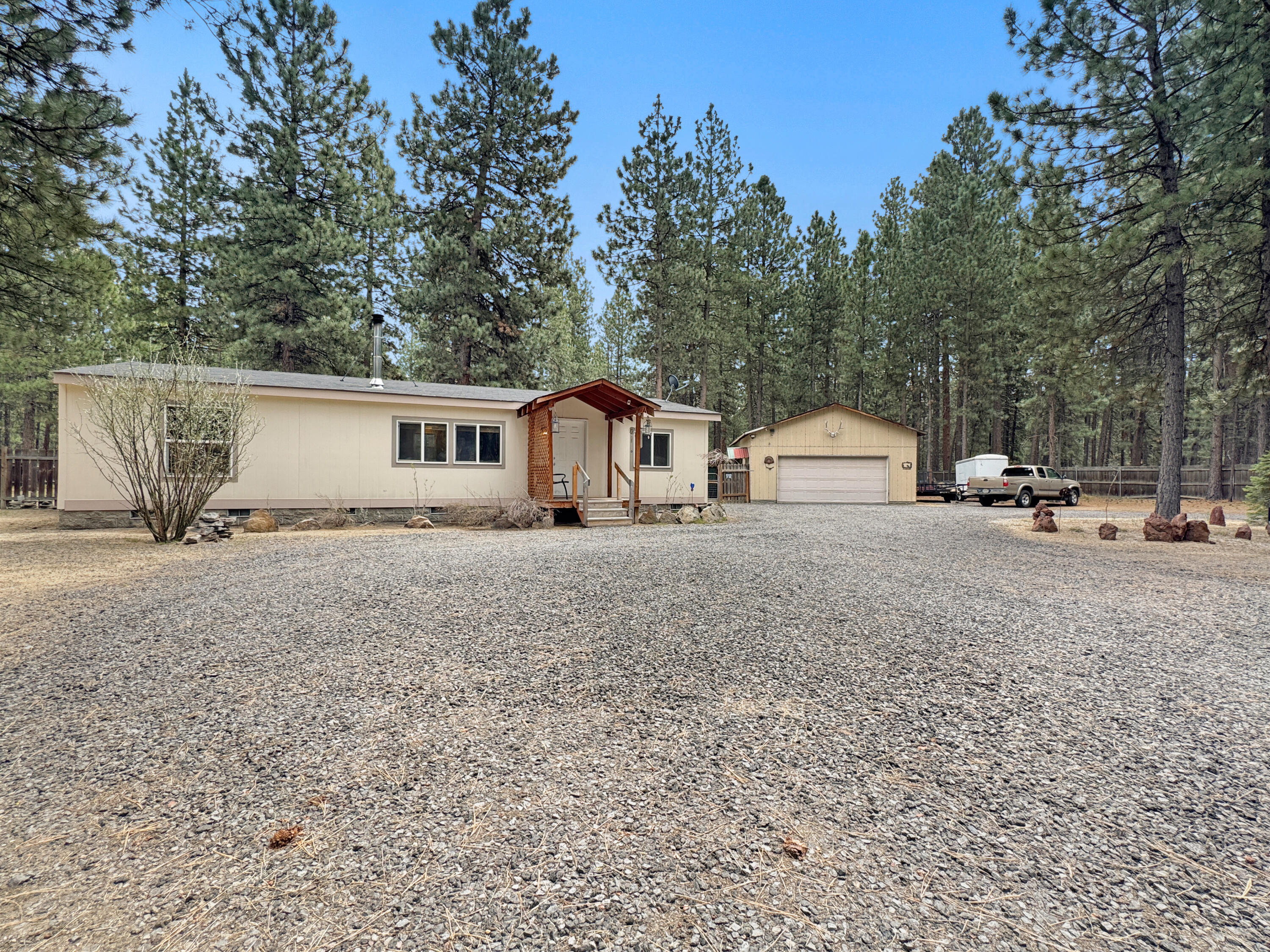 51720 Pine Loop Drive, La Pine, OR 97739 — photo 3