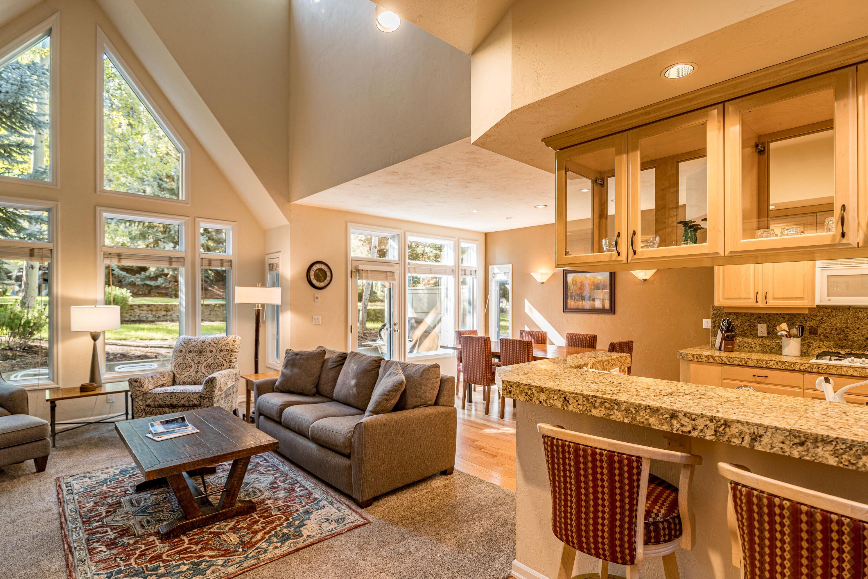 57022 Peppermill Circle, 21E — photo