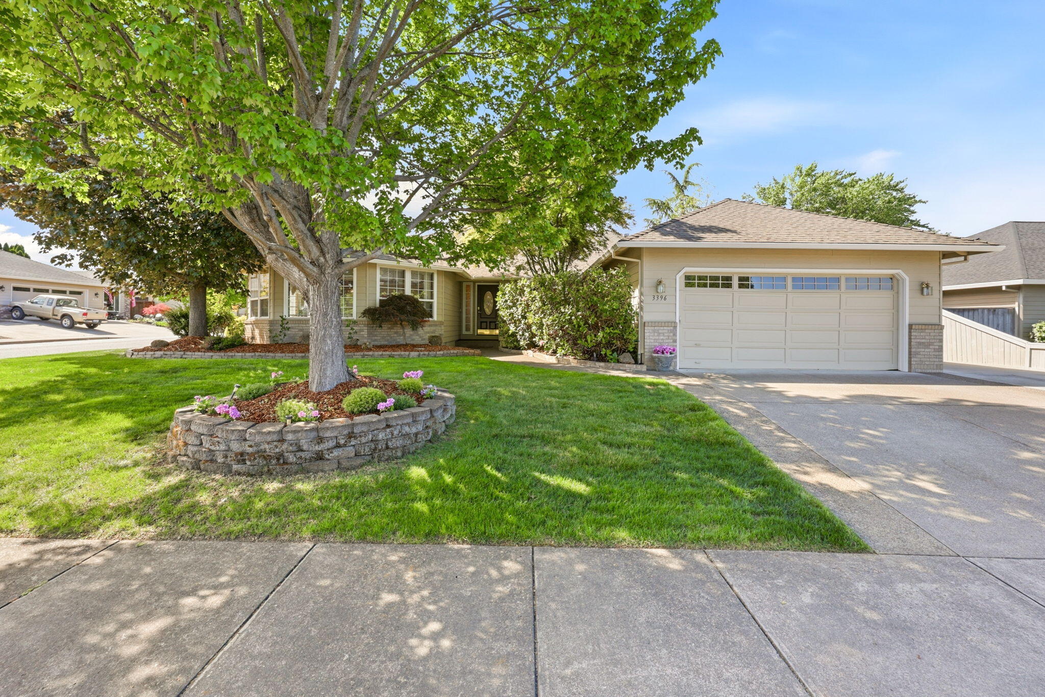 3396 Alameda Street — photo