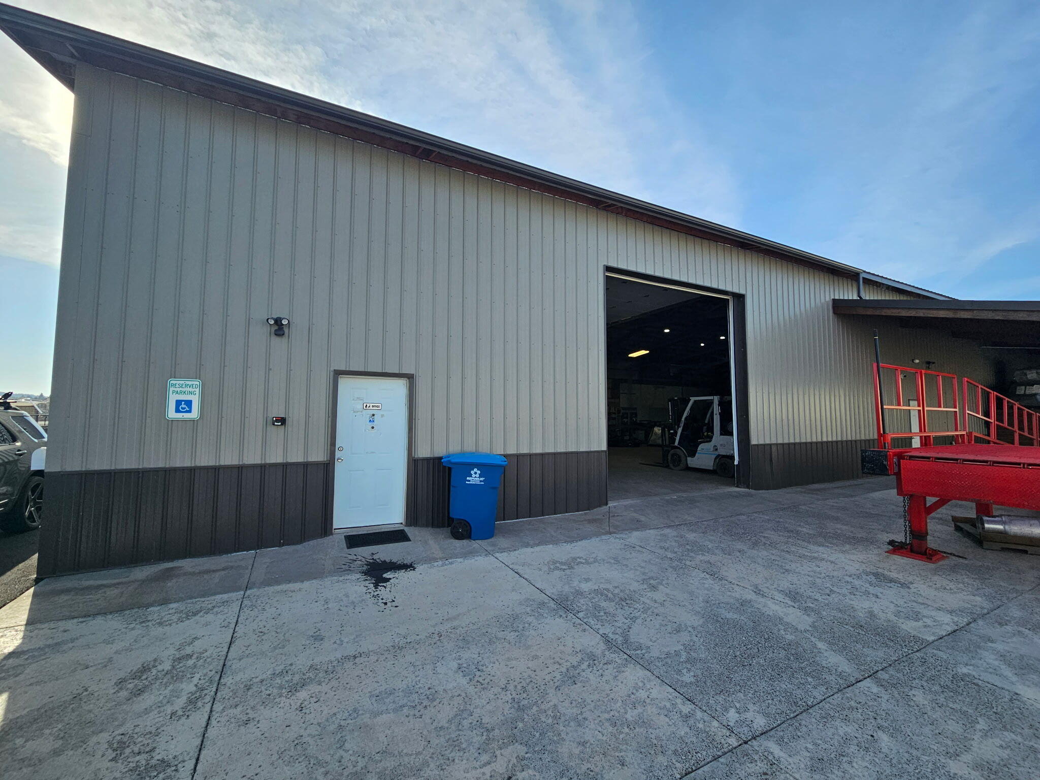 2172 NW Industrial Park Road — photo
