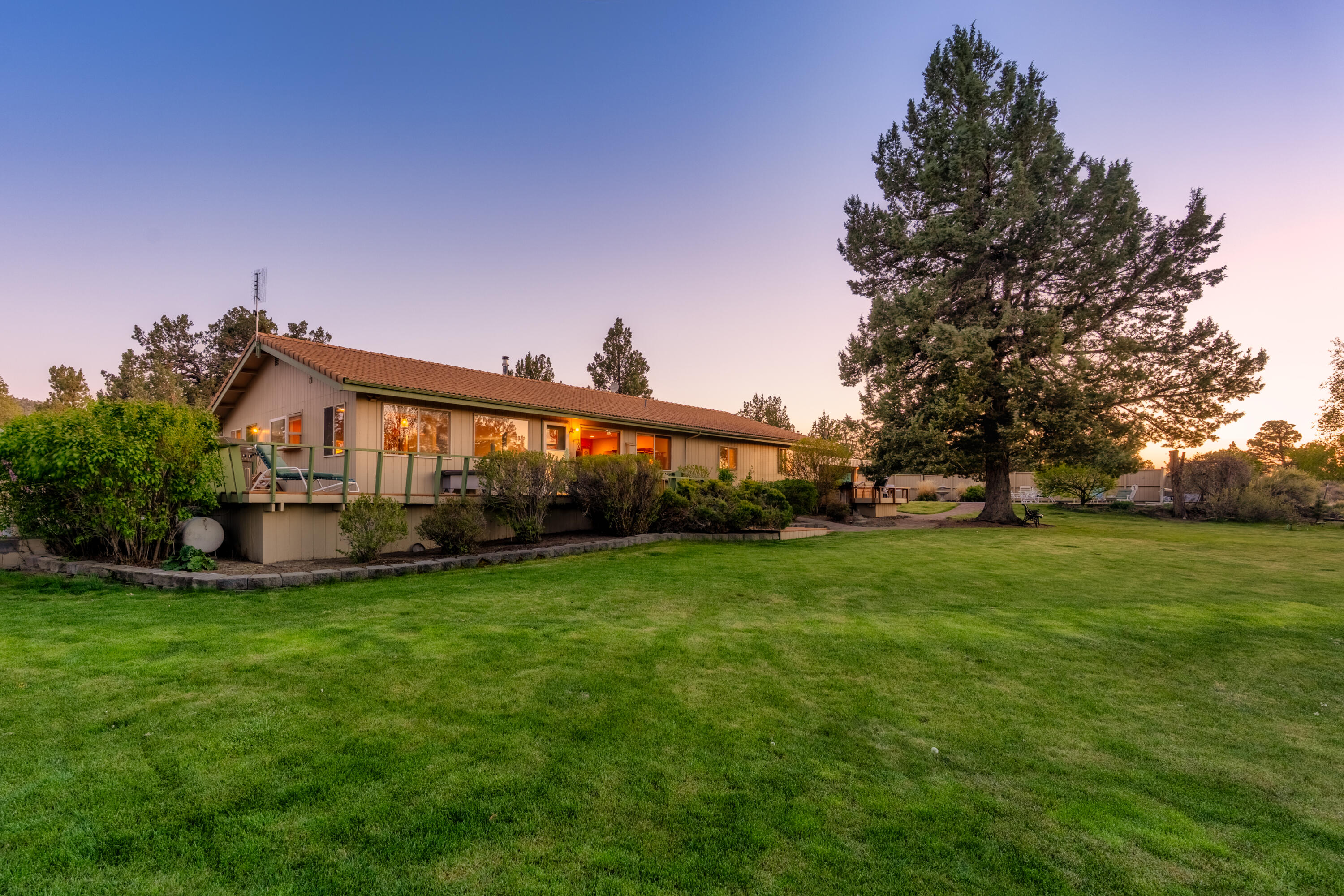 501 NW 103rd Street — photo