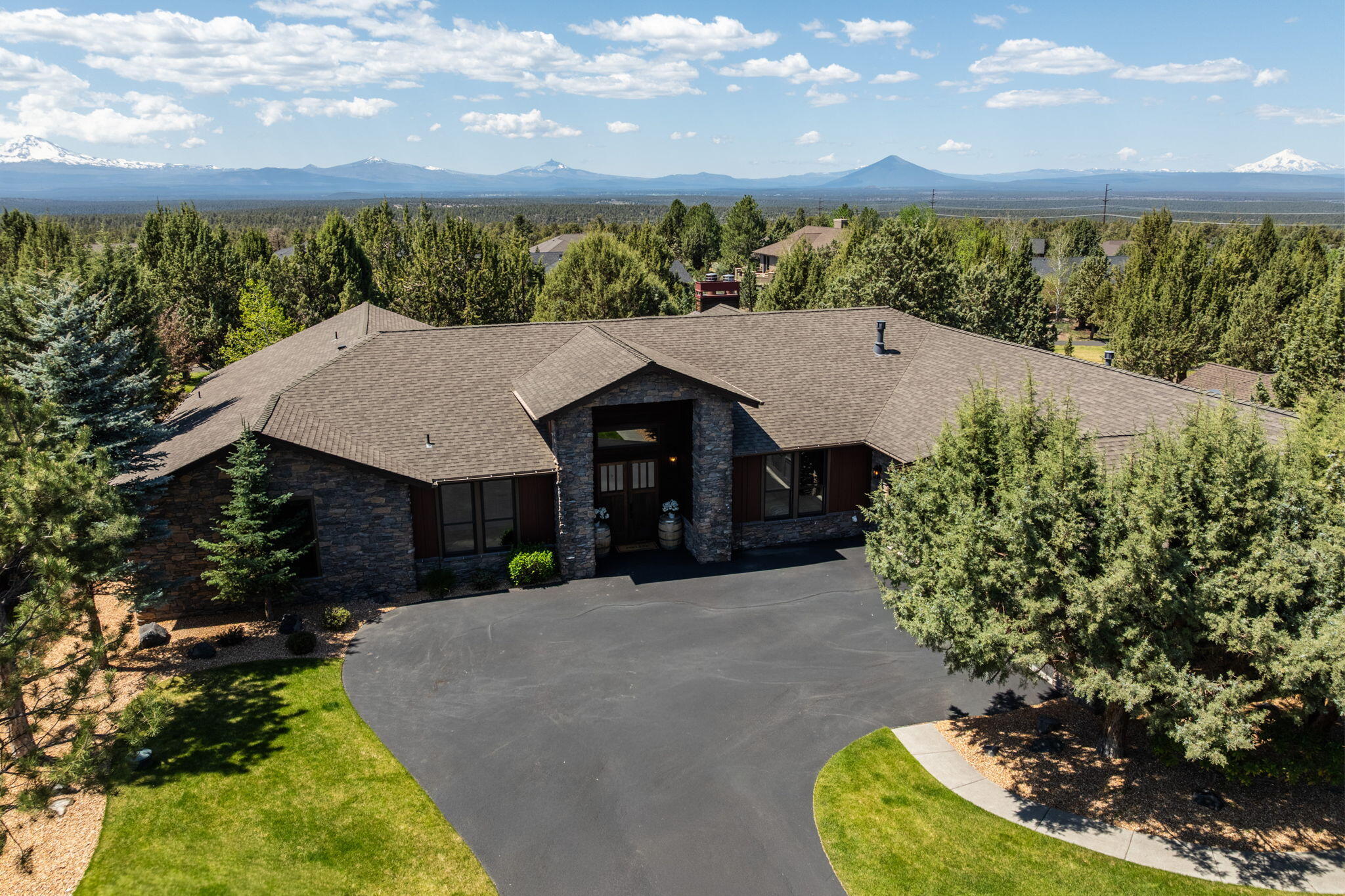 1144 Highland View Loop — photo