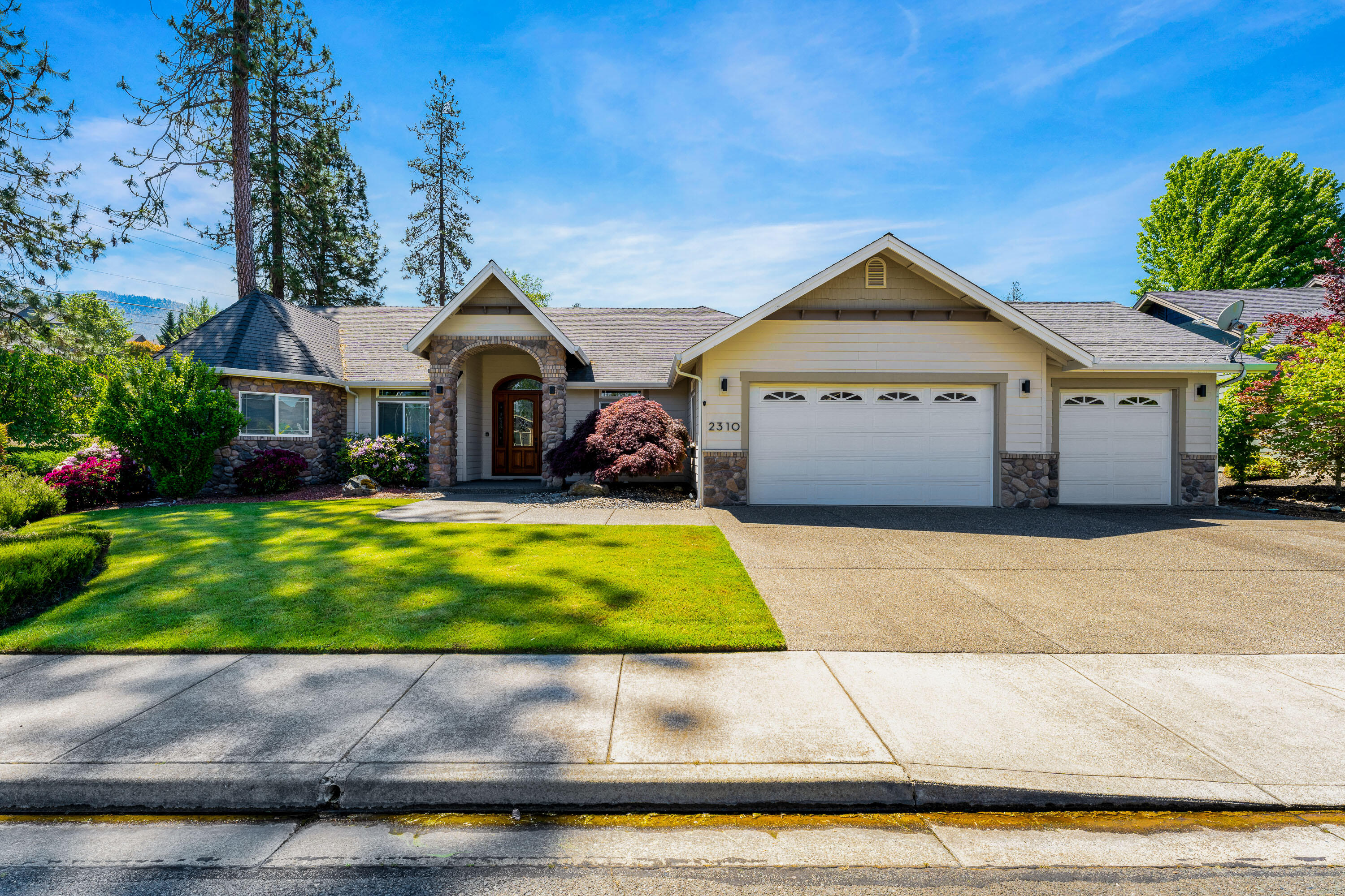 2310 Haviland Drive — photo