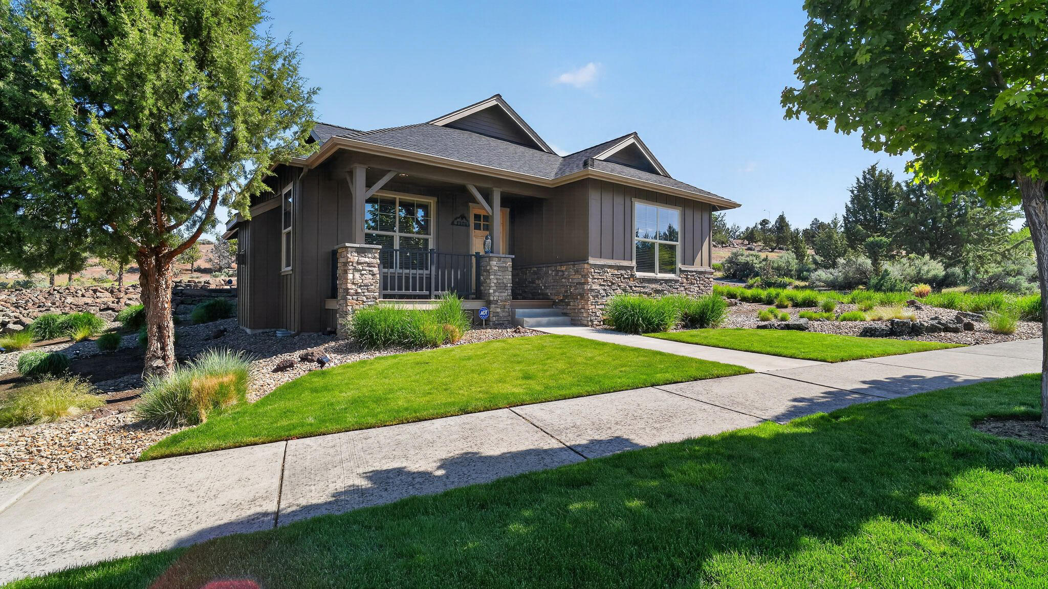 1202 SE Yarrow Avenue — photo
