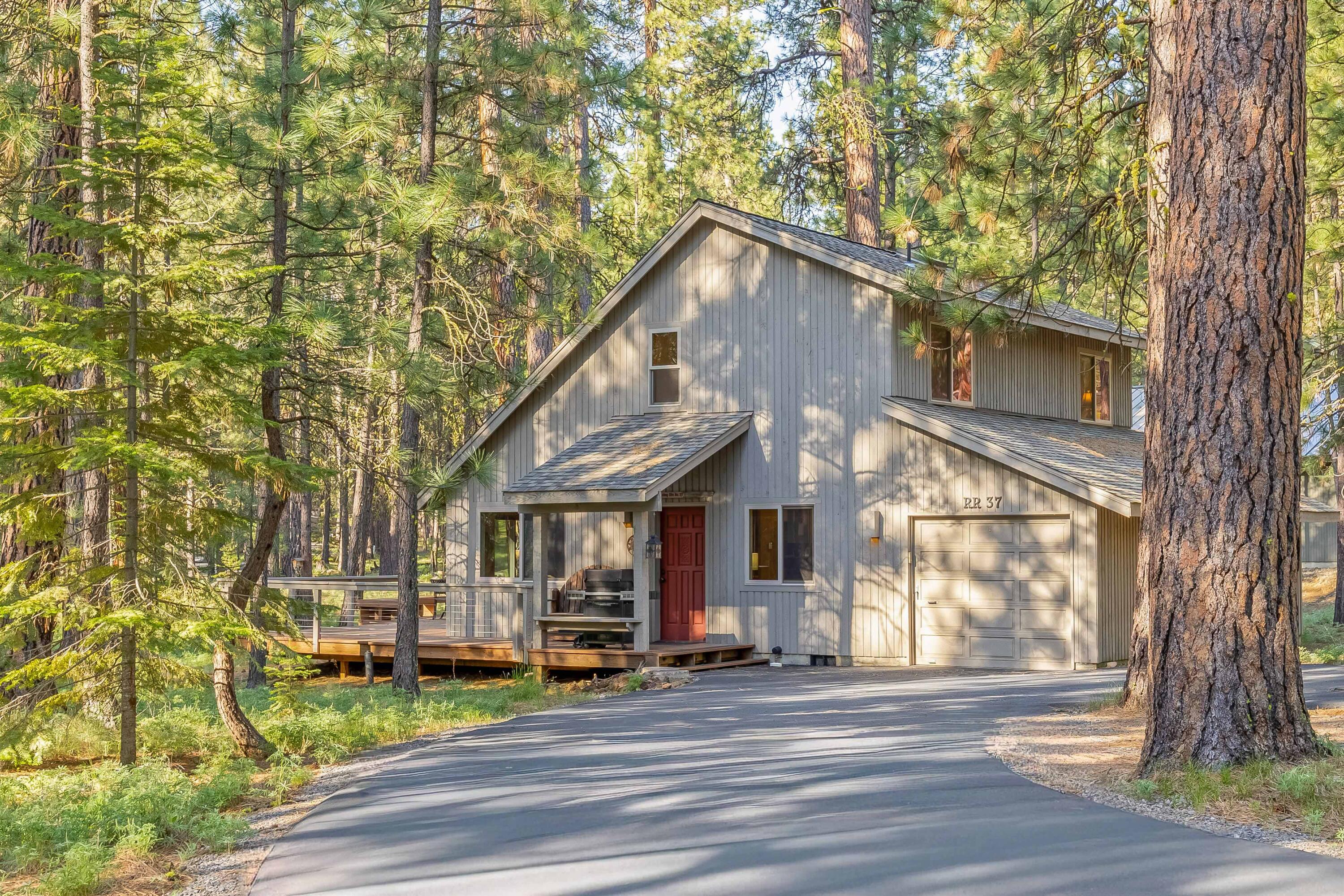 13641 Shad Bush, Rr37 — photo