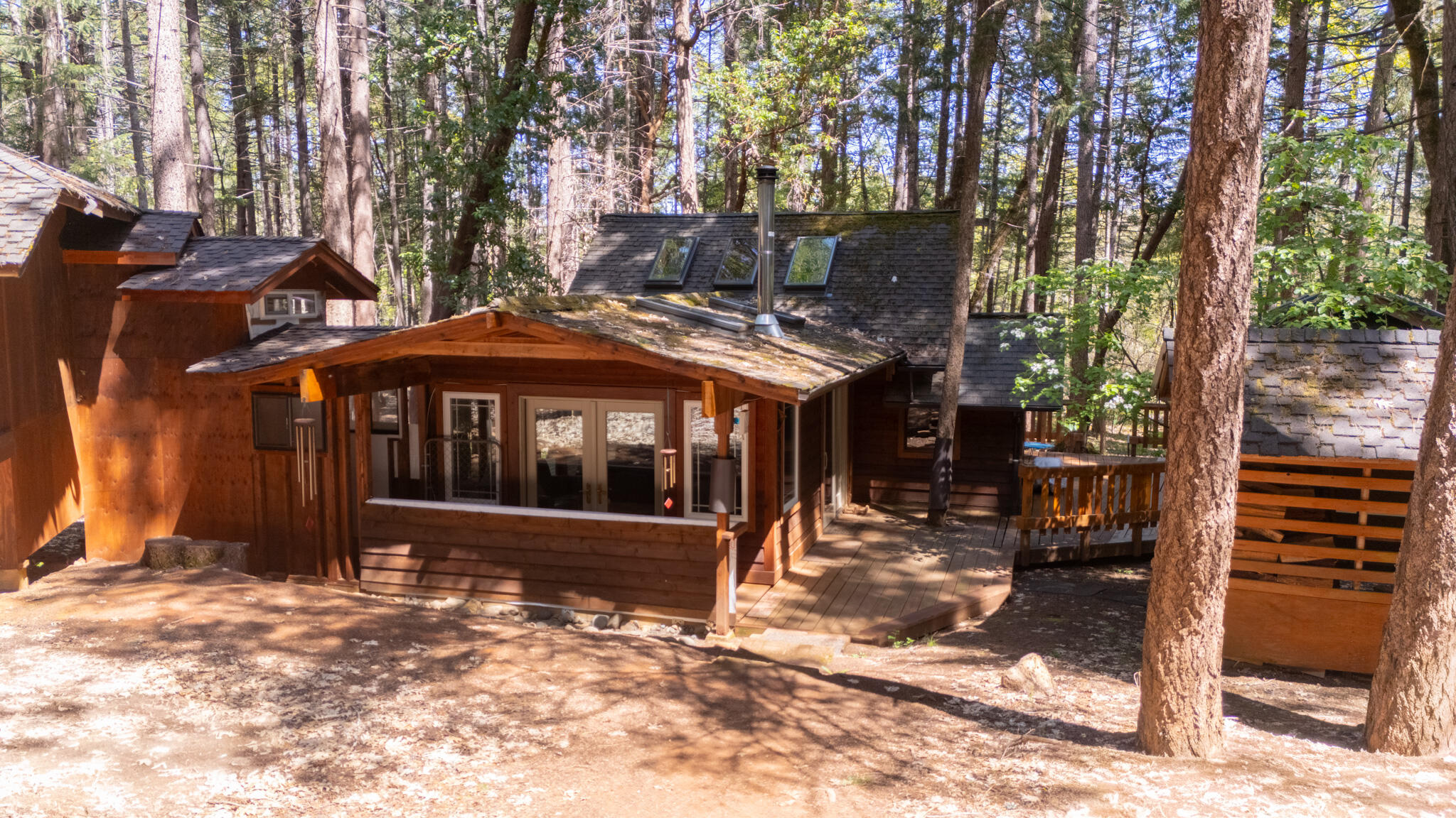555 Arrowhead Drive — photo
