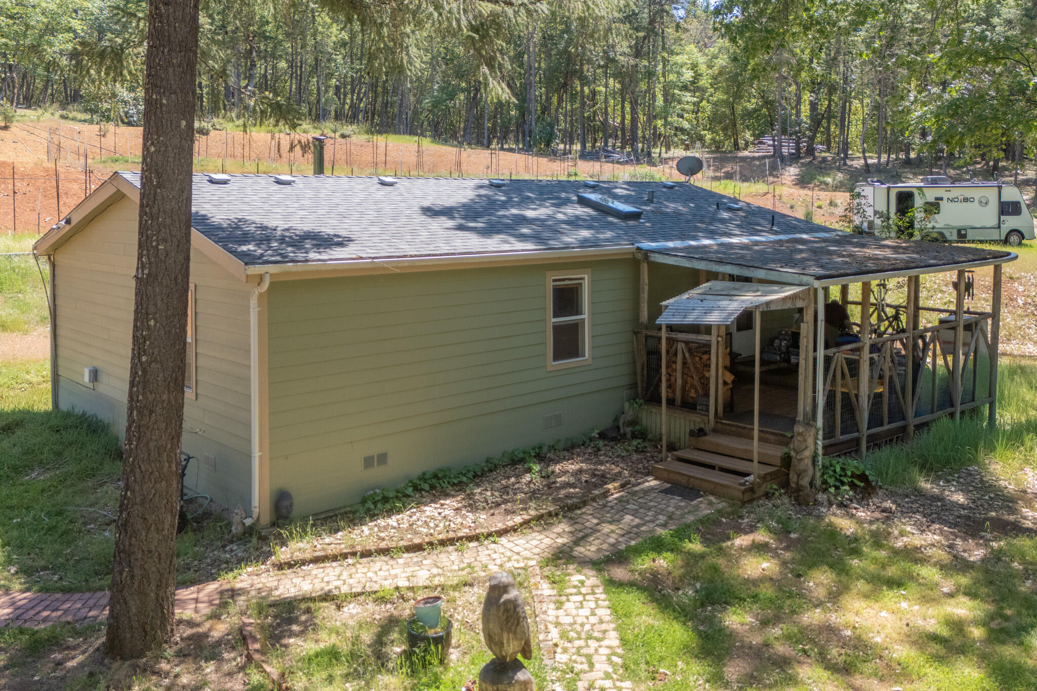 1801 Holton Creek Road — photo