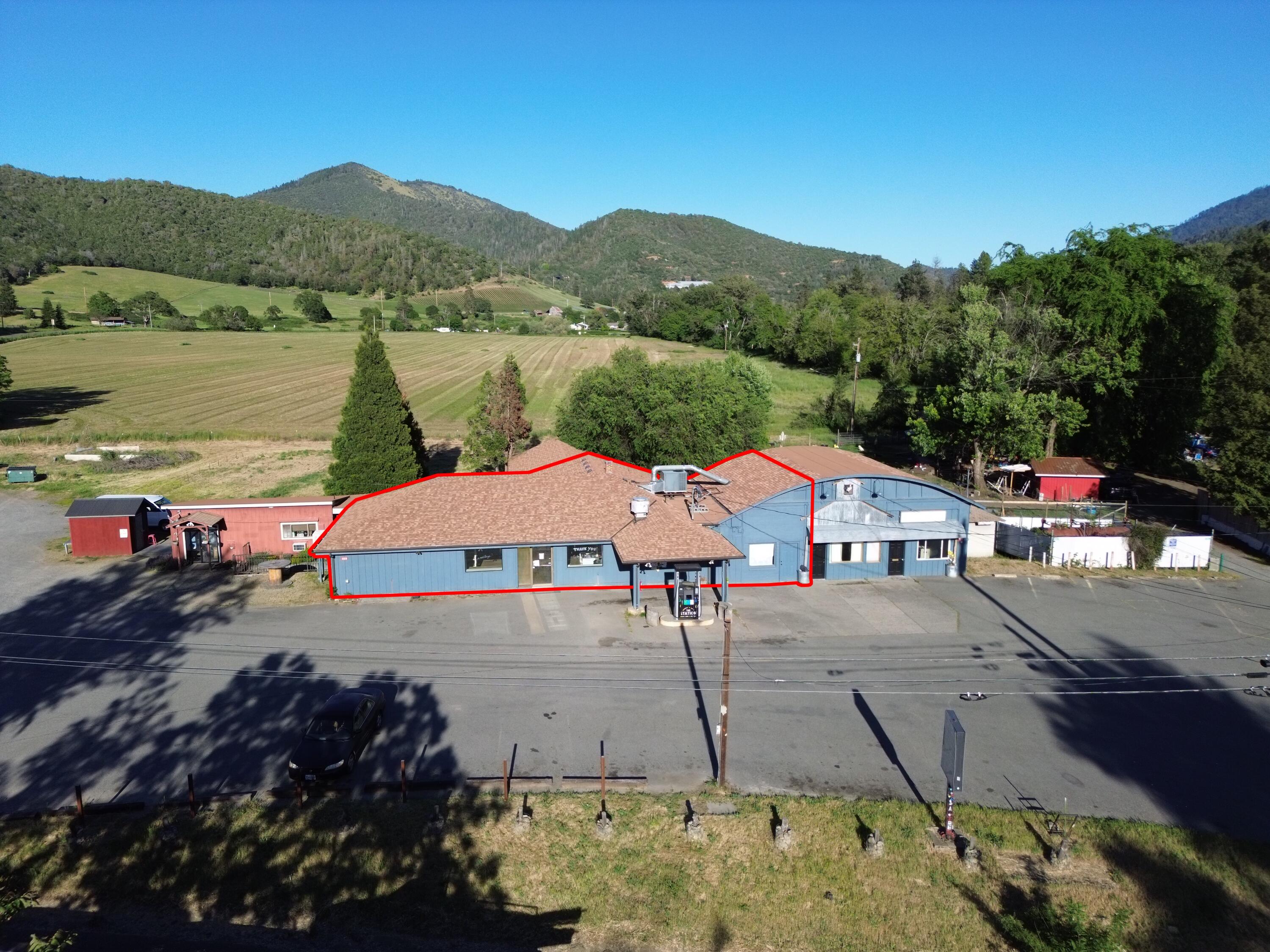 15095 Highway 238 — photo