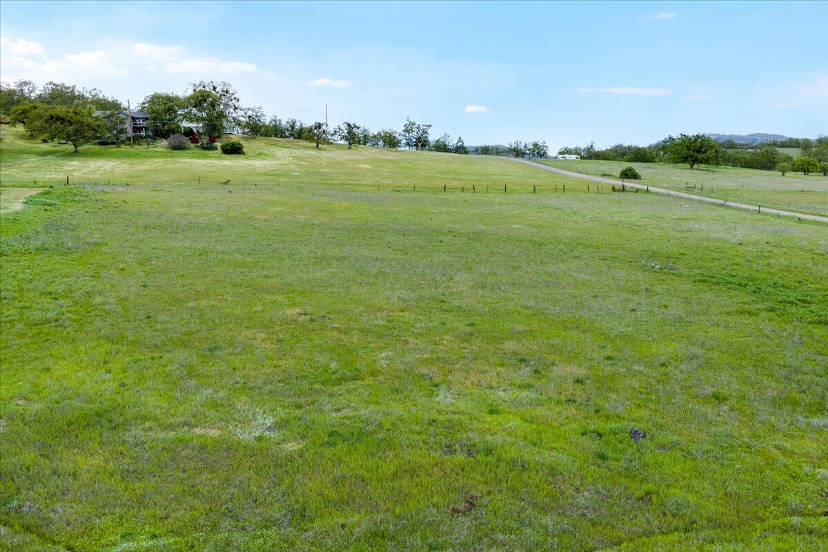 963 Stevens Road, Eagle Point, OR 97524 — photo 3