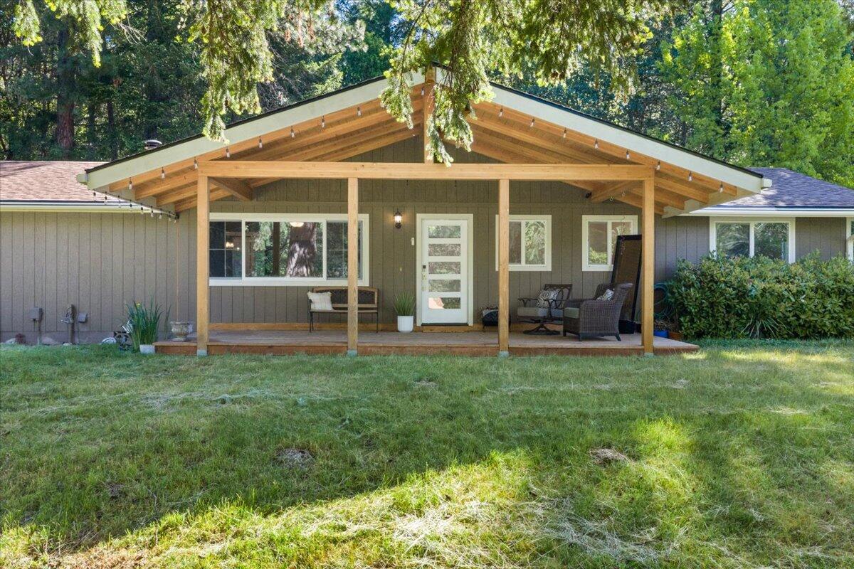 9158 Lower River Road — photo