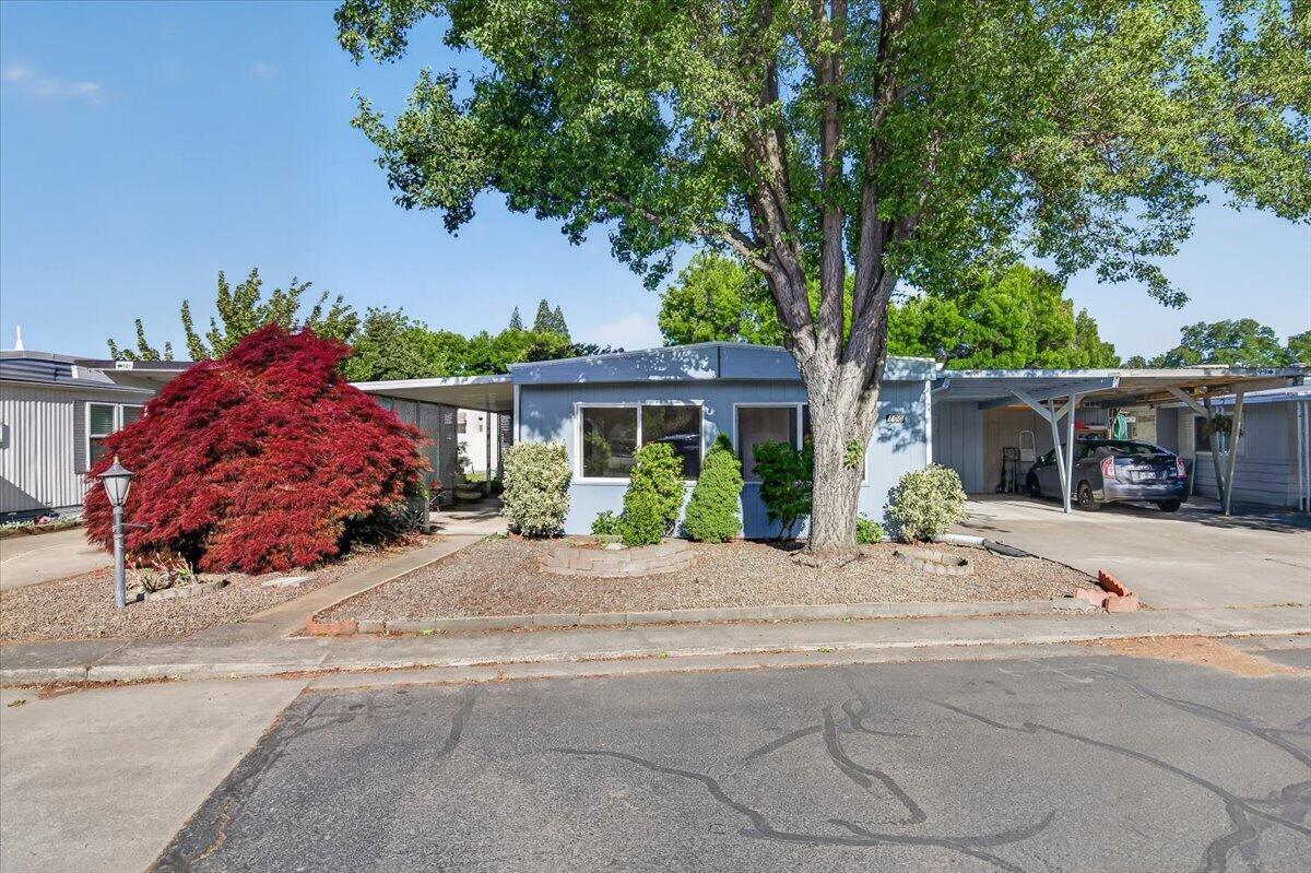 2252 Table Rock, Spc 100 — photo