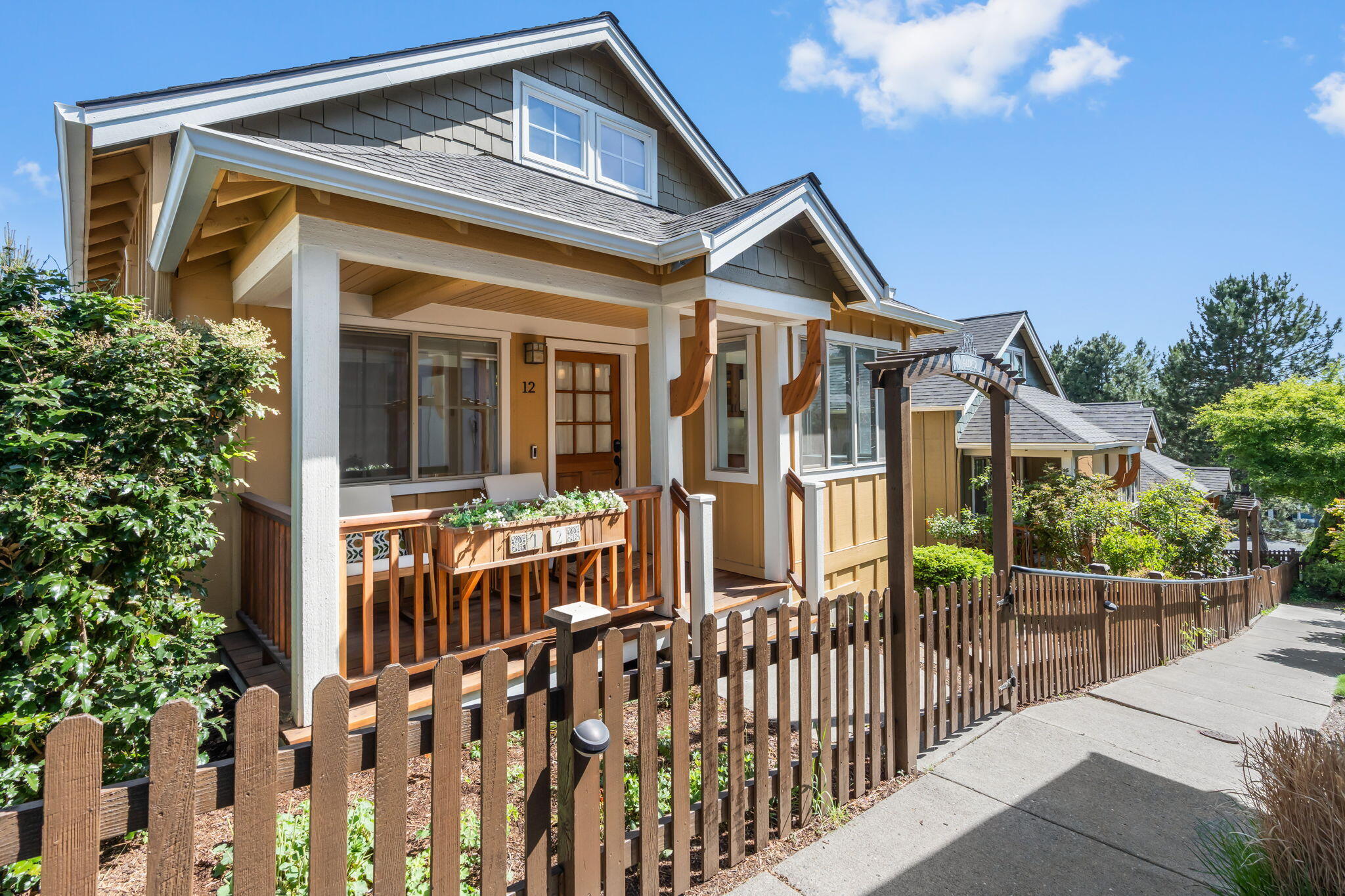 1940 NW Monterey Pines Drive, Unit 12 — photo