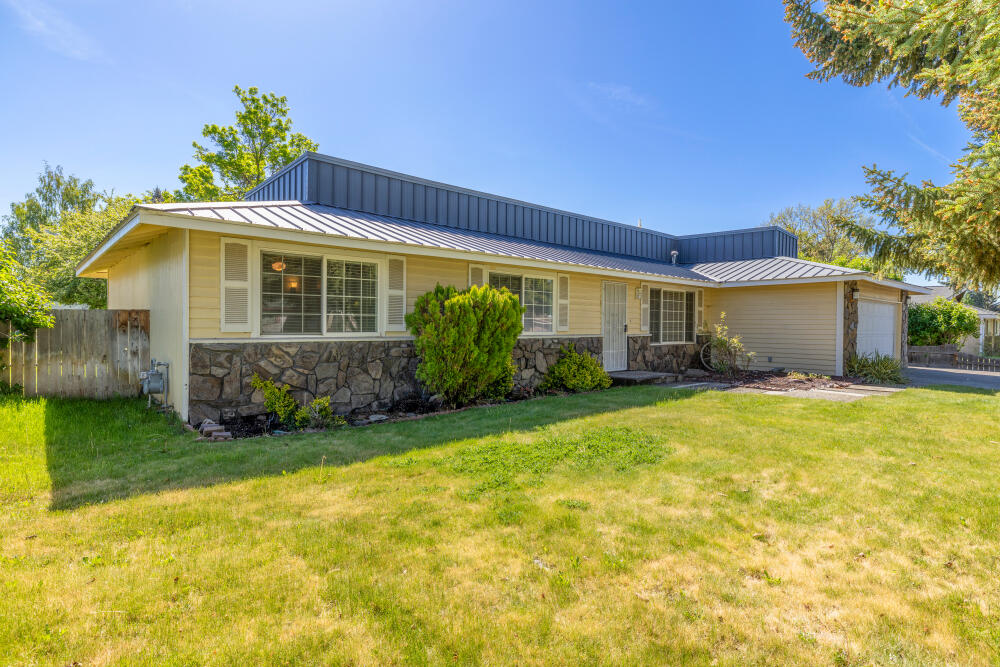 3867 Rio Vista Way — photo