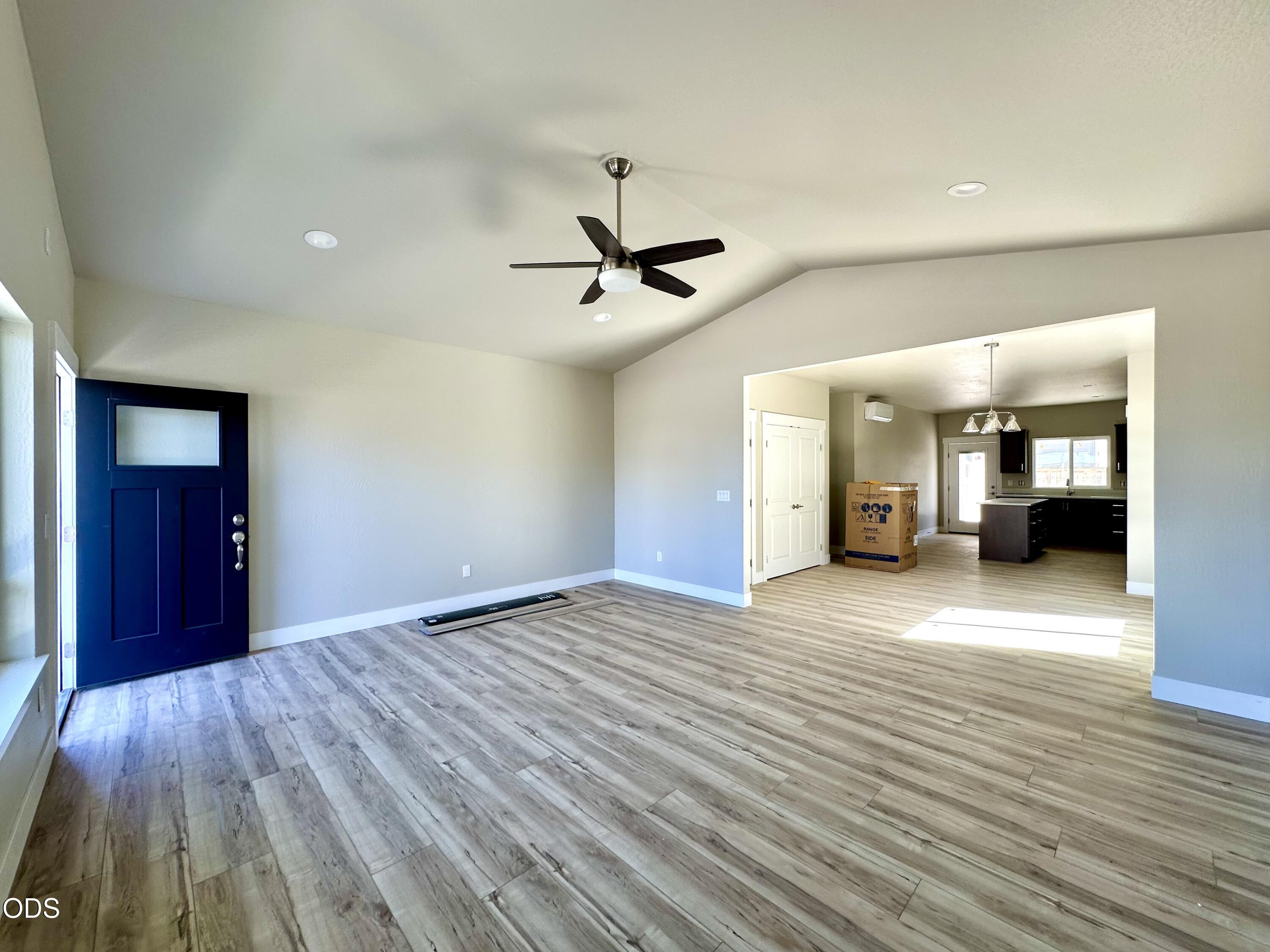 313 E Rapp Road, Talent, OR 97540 — photo 3