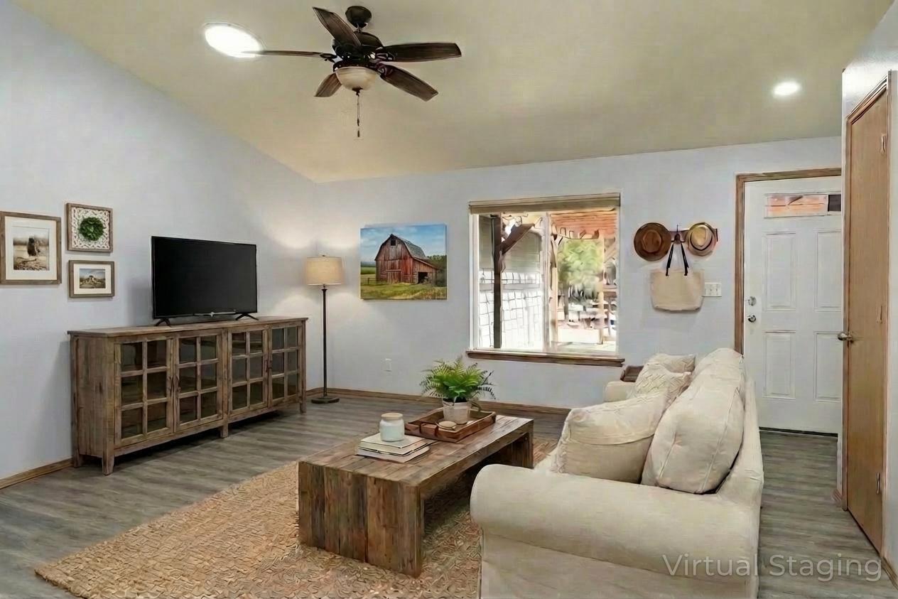 14866 Bluegrass Loop, Sisters, OR 97759 — photo 2