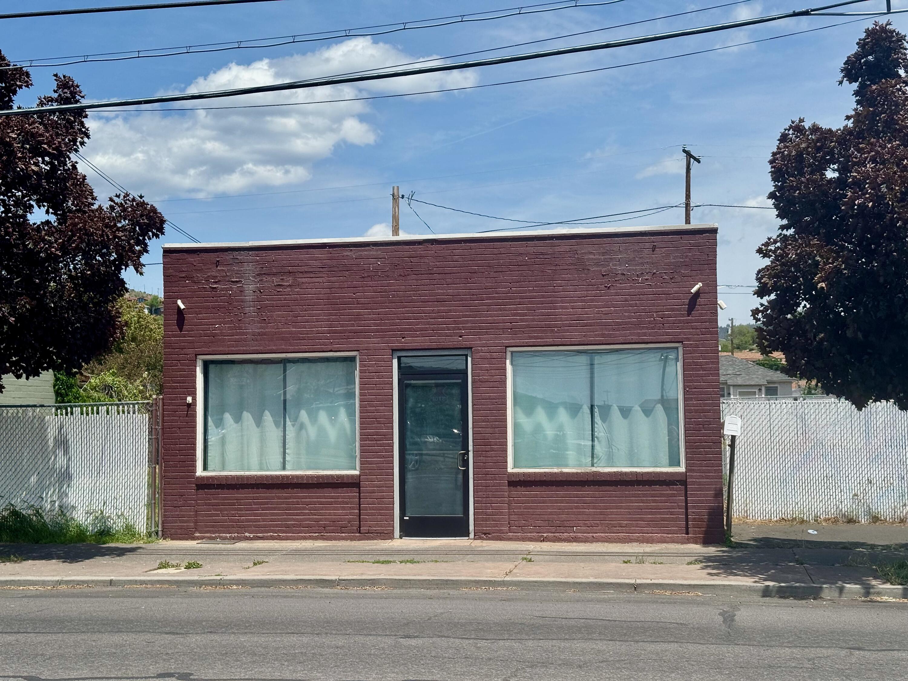 253 E Main Street — photo