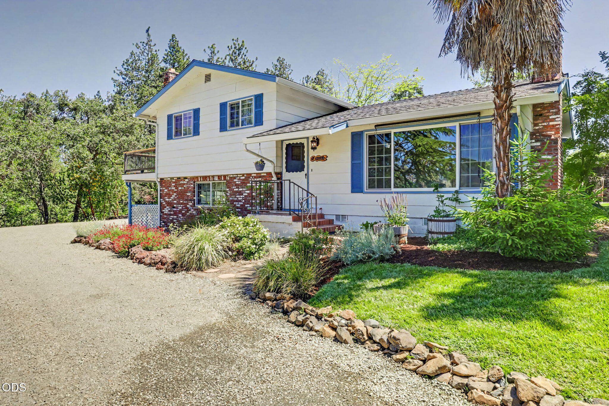 7355 Wagner Creek Road — photo