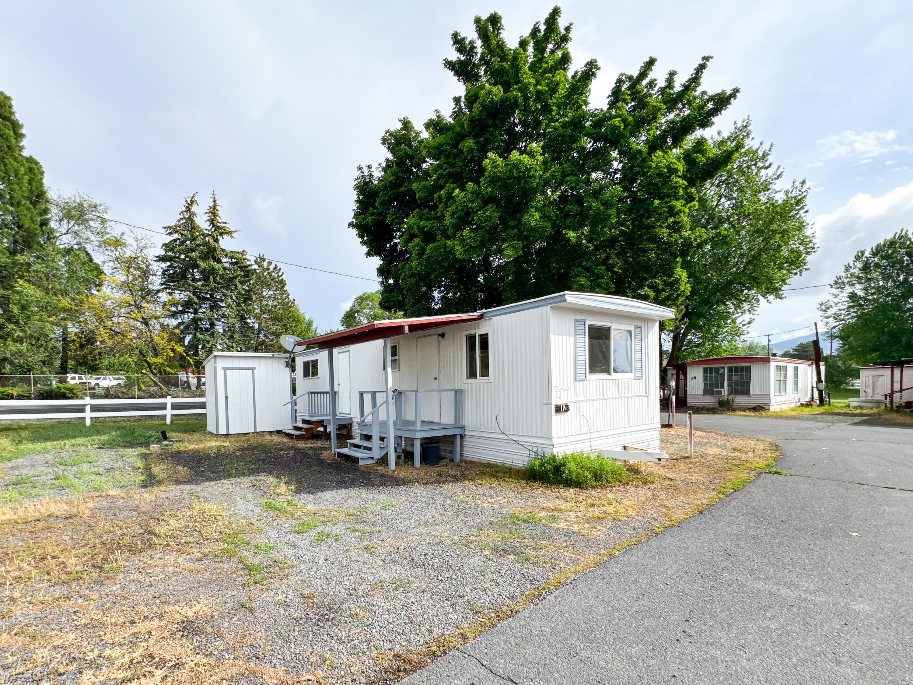 2055 Greensprings Drive, Unit 19a — photo