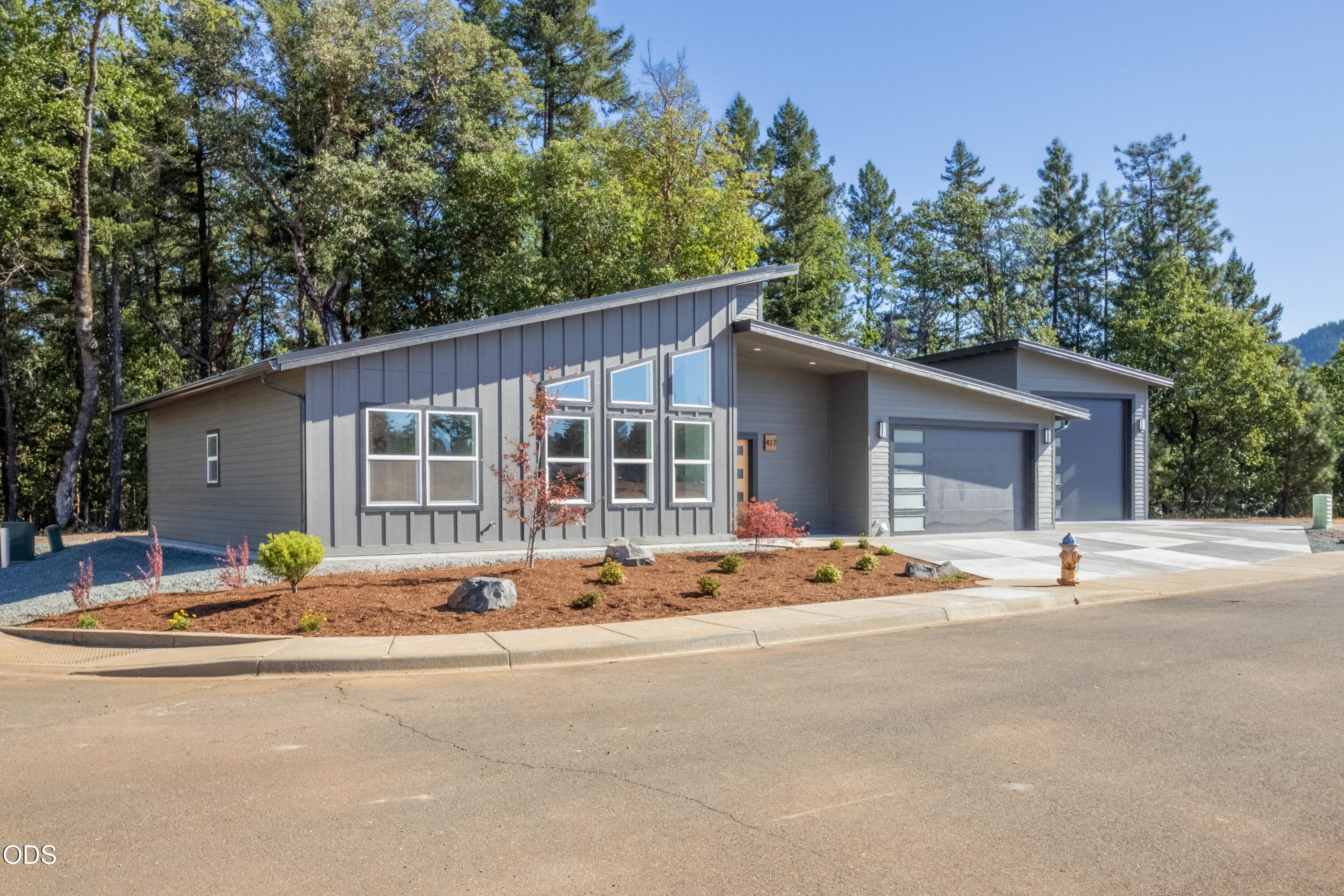 417 Rilynn Lane, Cave Junction, OR 97523 — photo 3