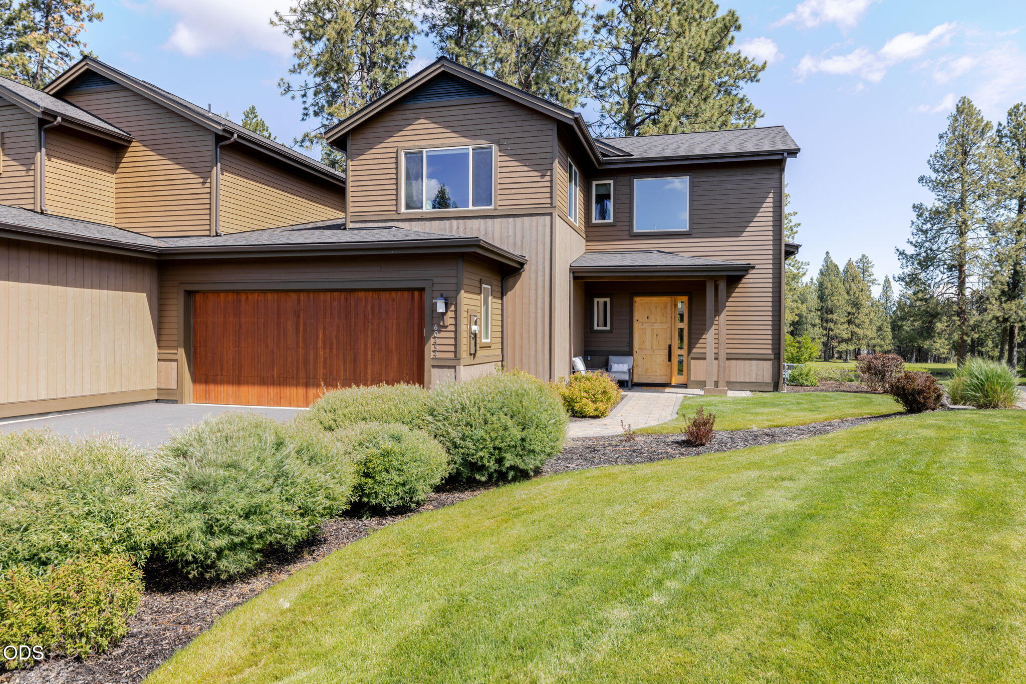 60454 Kangaroo Loop, Bend, OR 97702 — photo 2